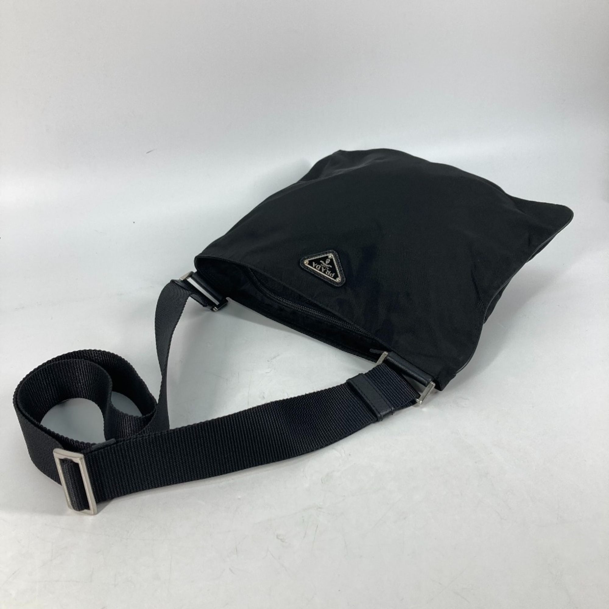 Cloth Shoulder Bag (Pre-Owned) - Prada - Modalova