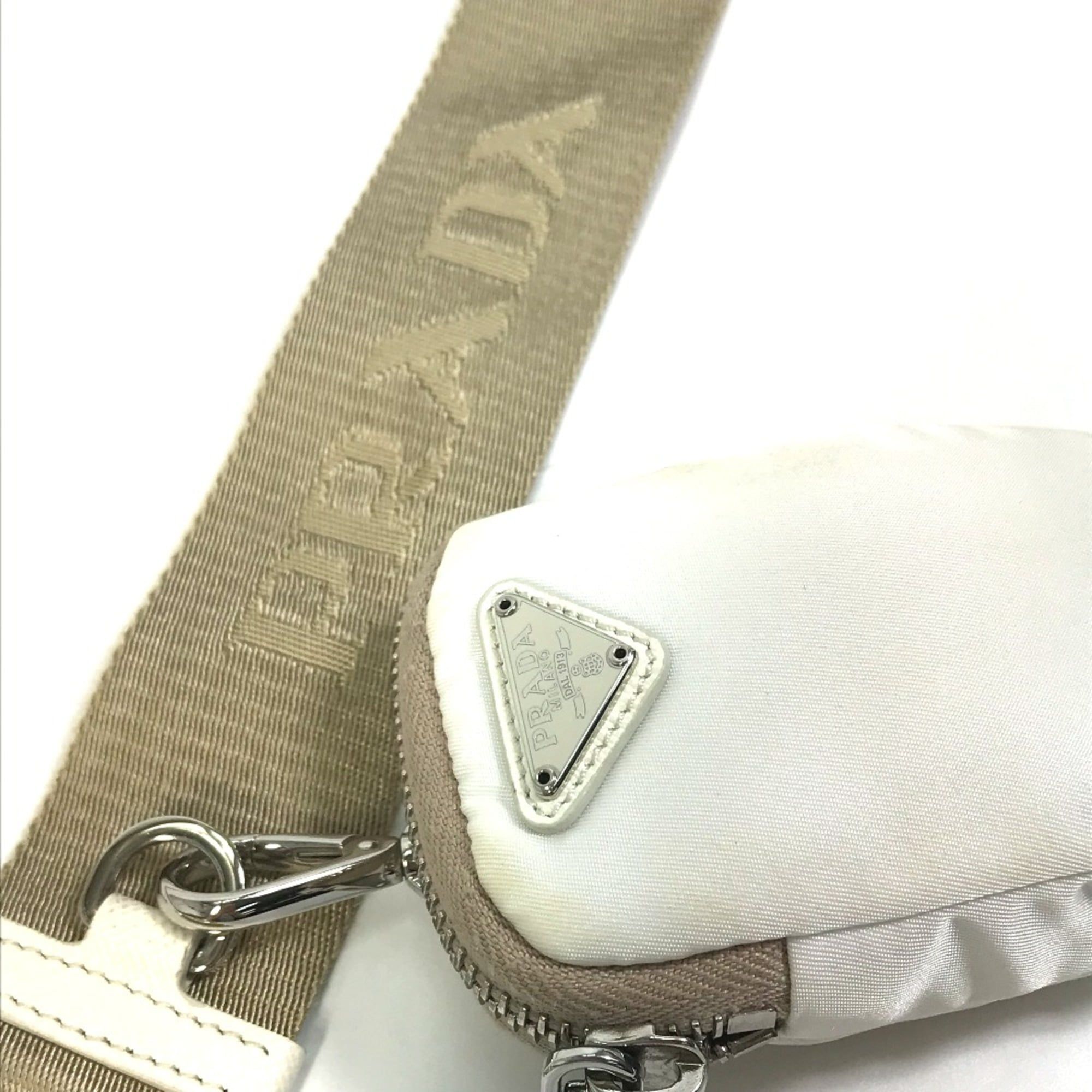 Cloth Shoulder Bag (Pre-Owned) - Prada - Modalova