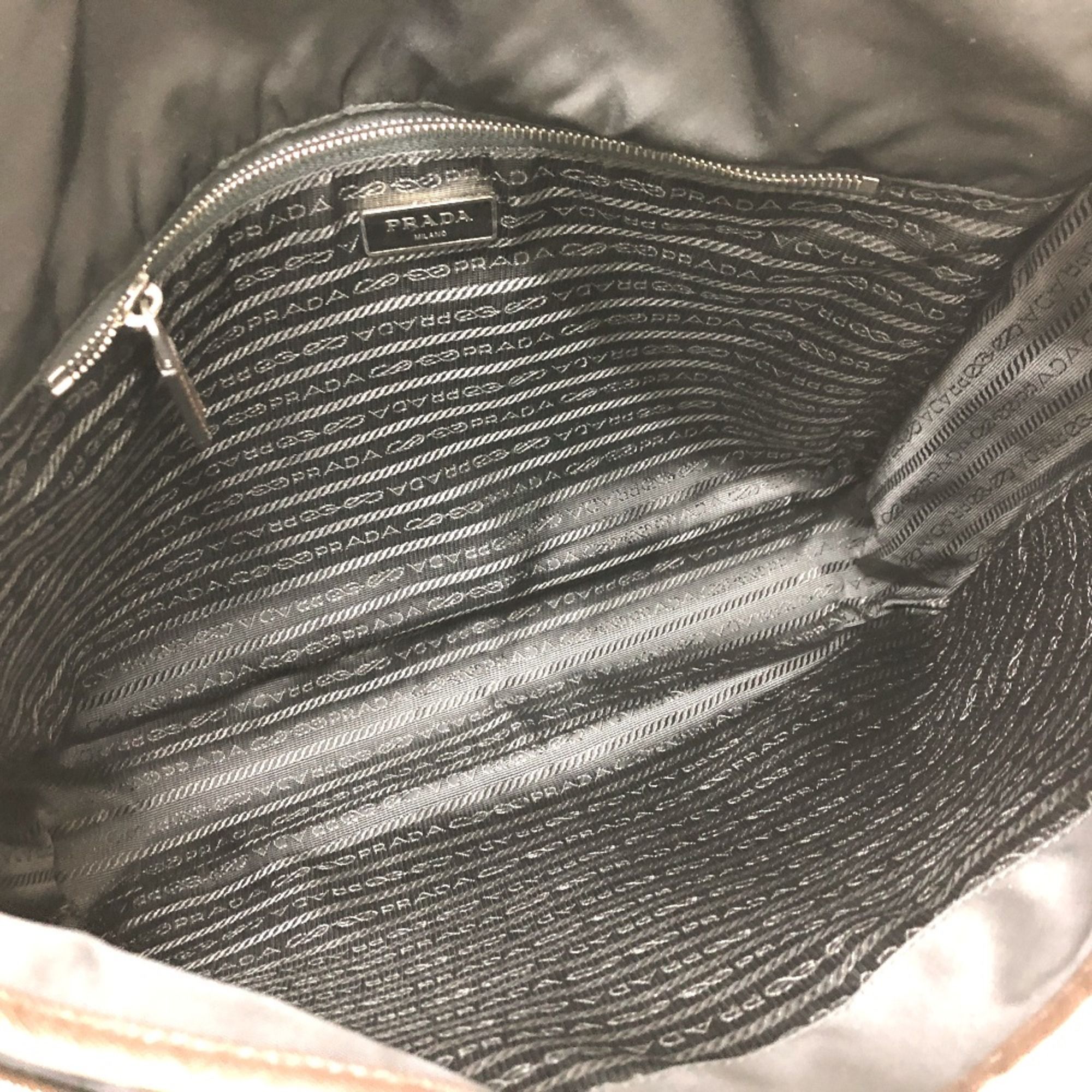 Cloth Shoulder Bag (Pre-Owned) - Prada - Modalova