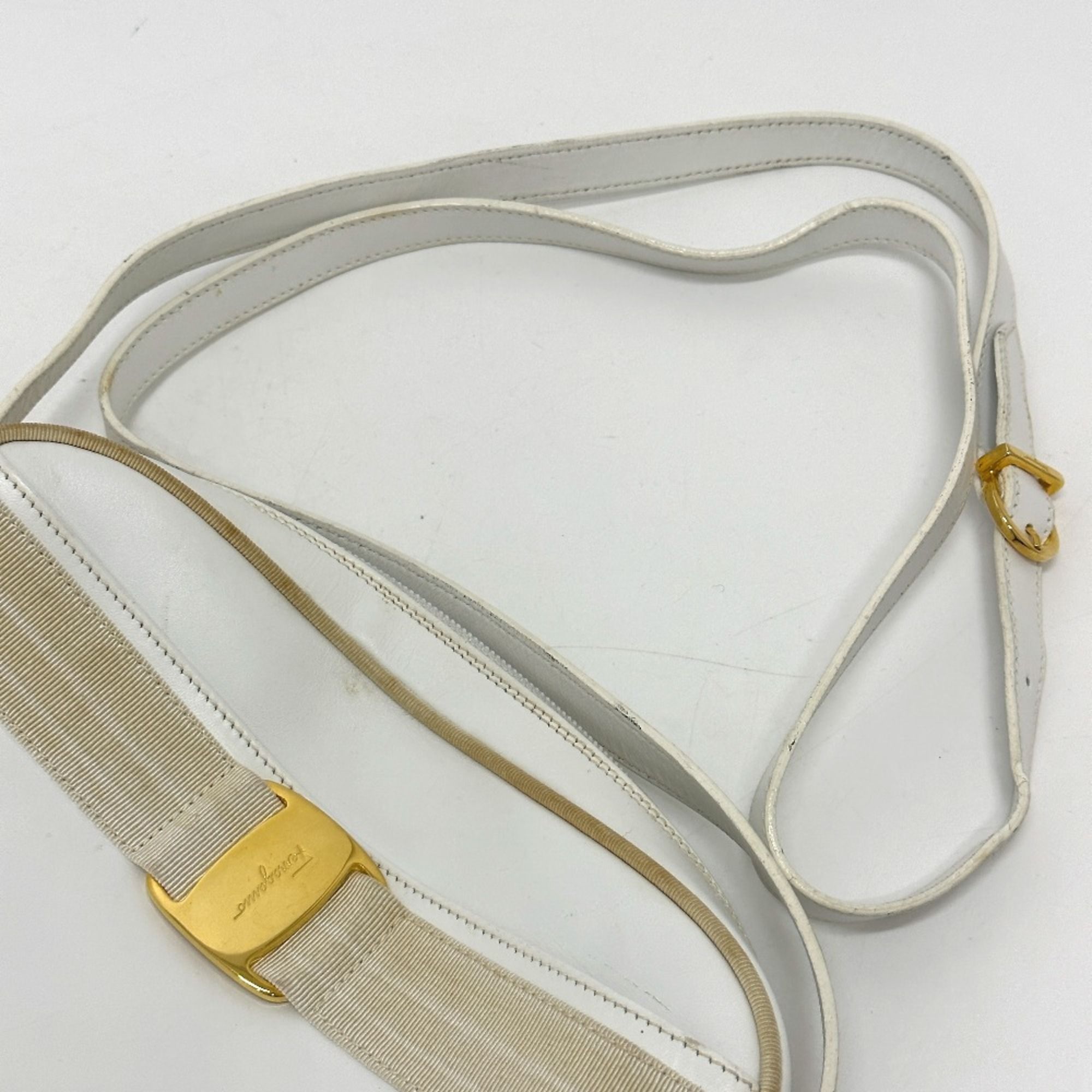 Leather Shoulder Bag (Pre-Owned) - Salvatore Ferragamo - Modalova