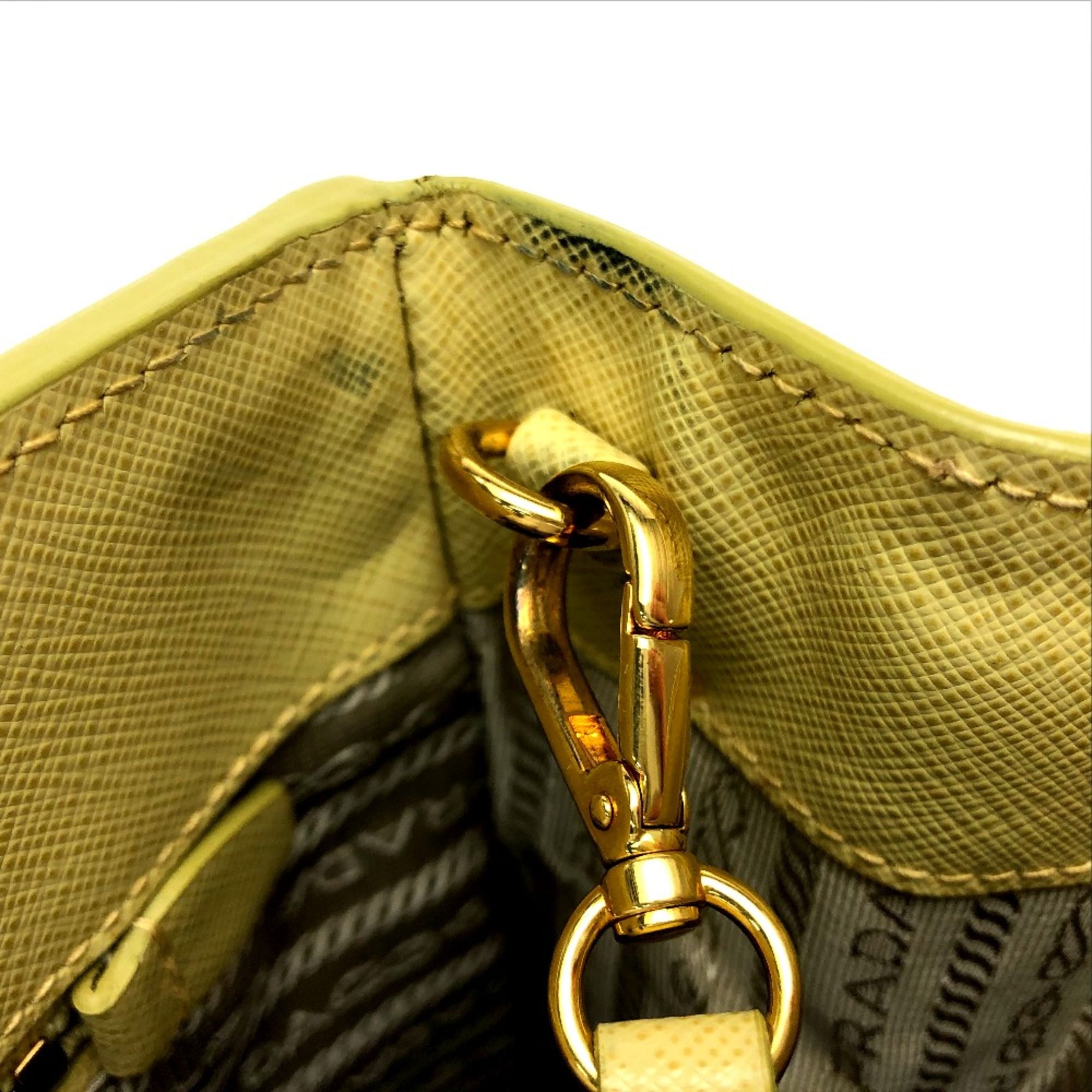 Leather Handbag (Pre-Owned) - Prada - Modalova