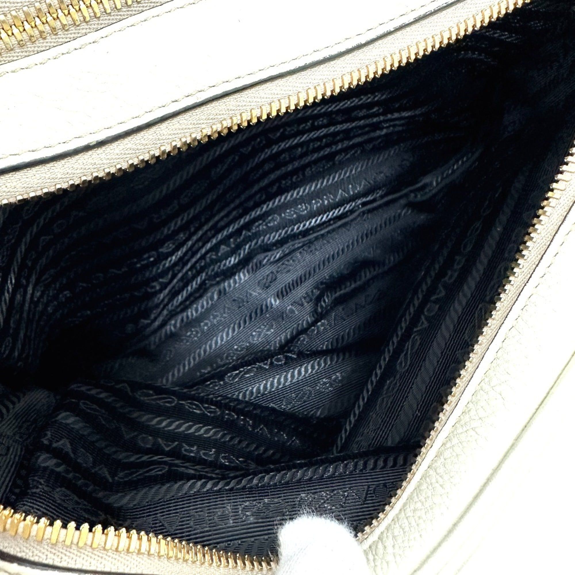 Leather Shoulder Bag (Pre-Owned) - Prada - Modalova
