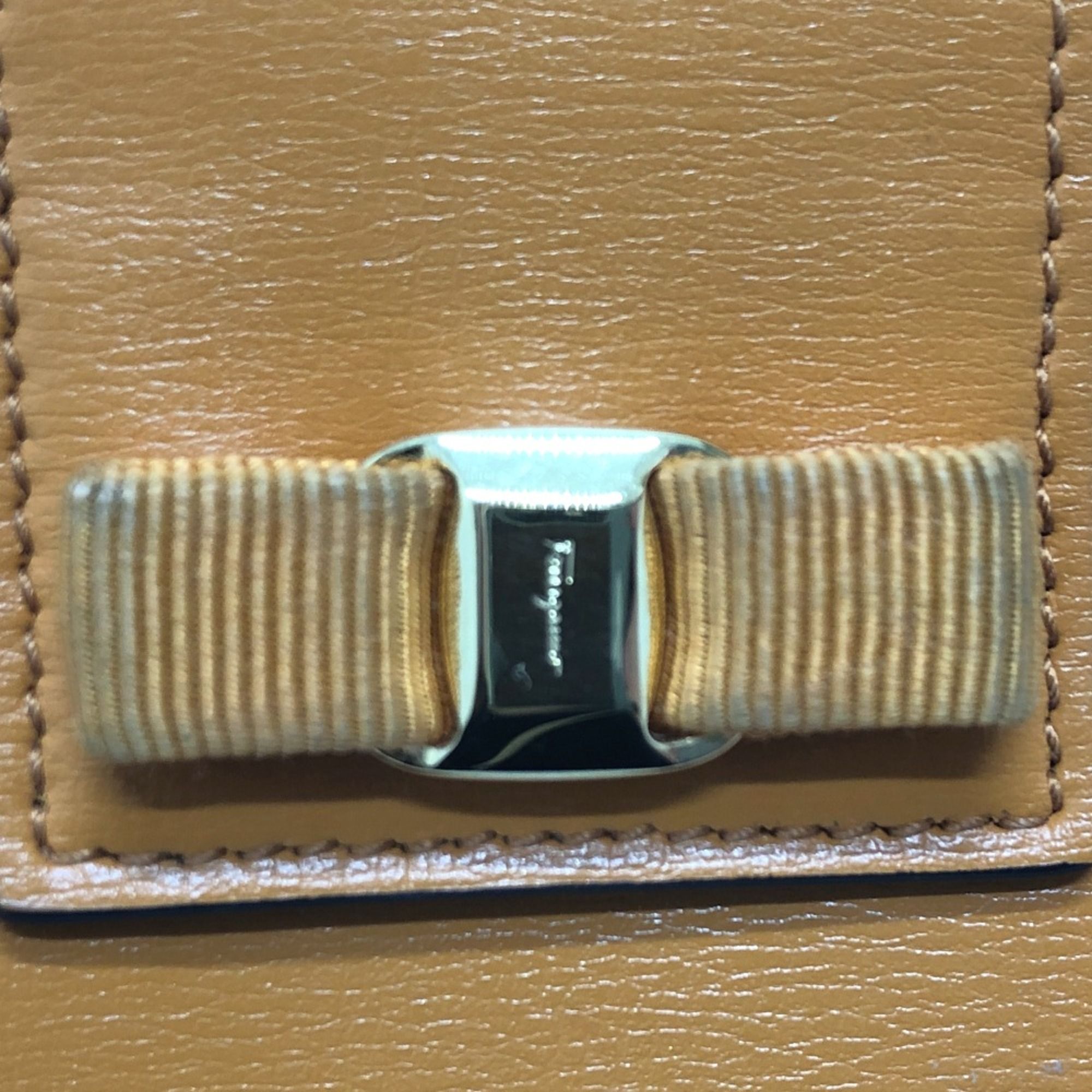 Leather Shoulder Bag (Pre-Owned) - Salvatore Ferragamo - Modalova