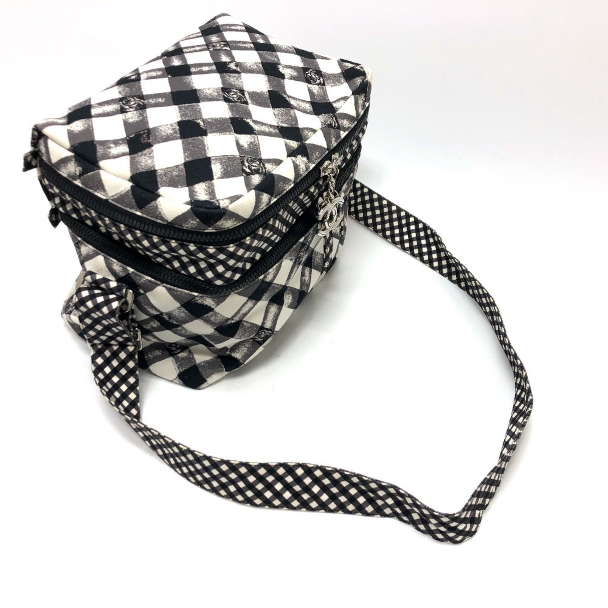 Canvas Shoulder Bag (Pre-Owned) - Chanel - Modalova