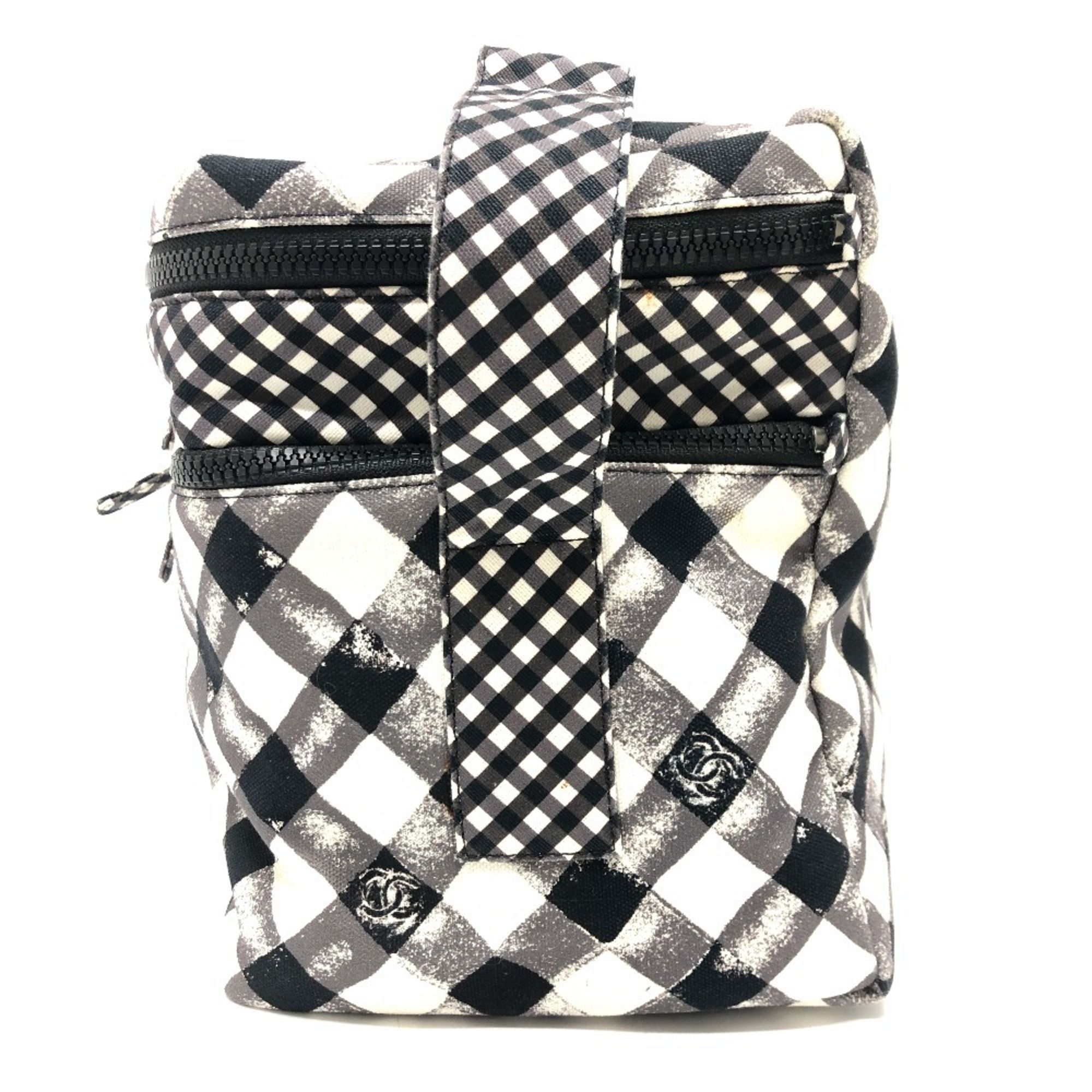 Canvas Shoulder Bag (Pre-Owned) - Chanel - Modalova