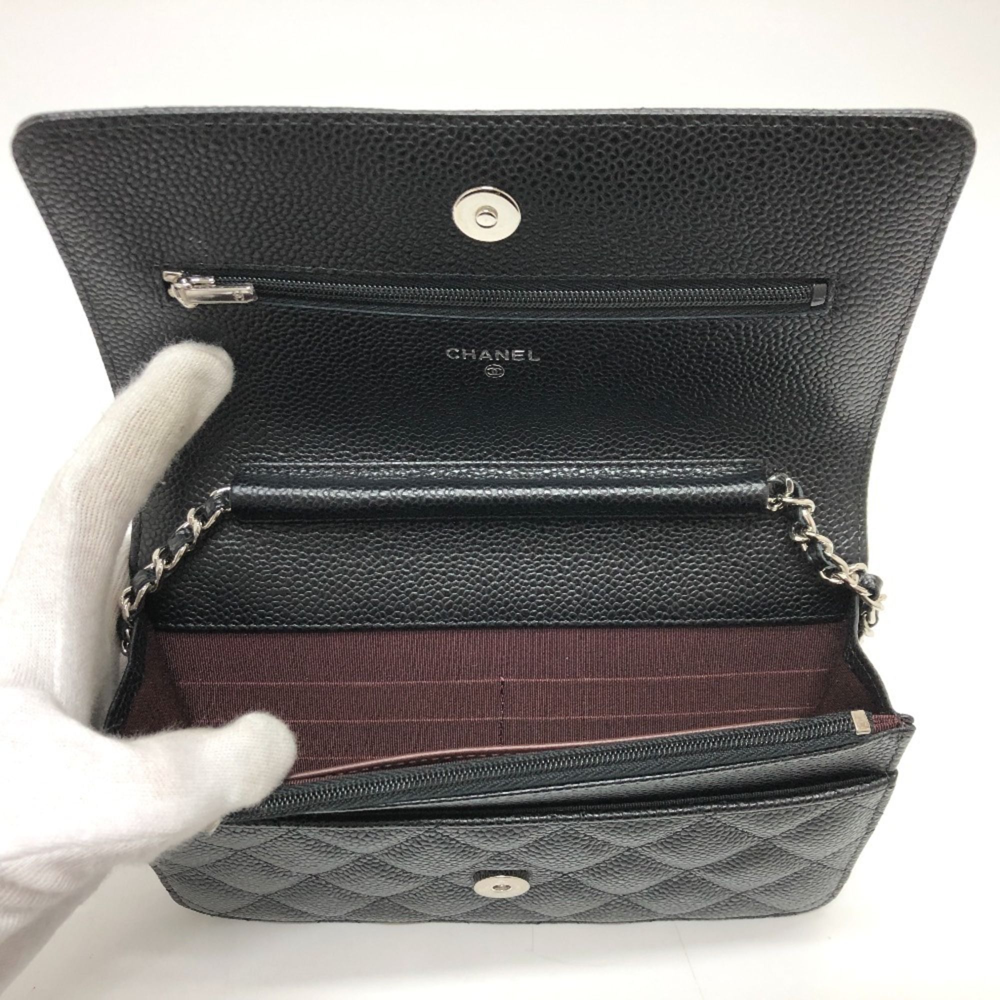 Caviar Leather Shoulder Bag (Pre-Owned) - Chanel - Modalova