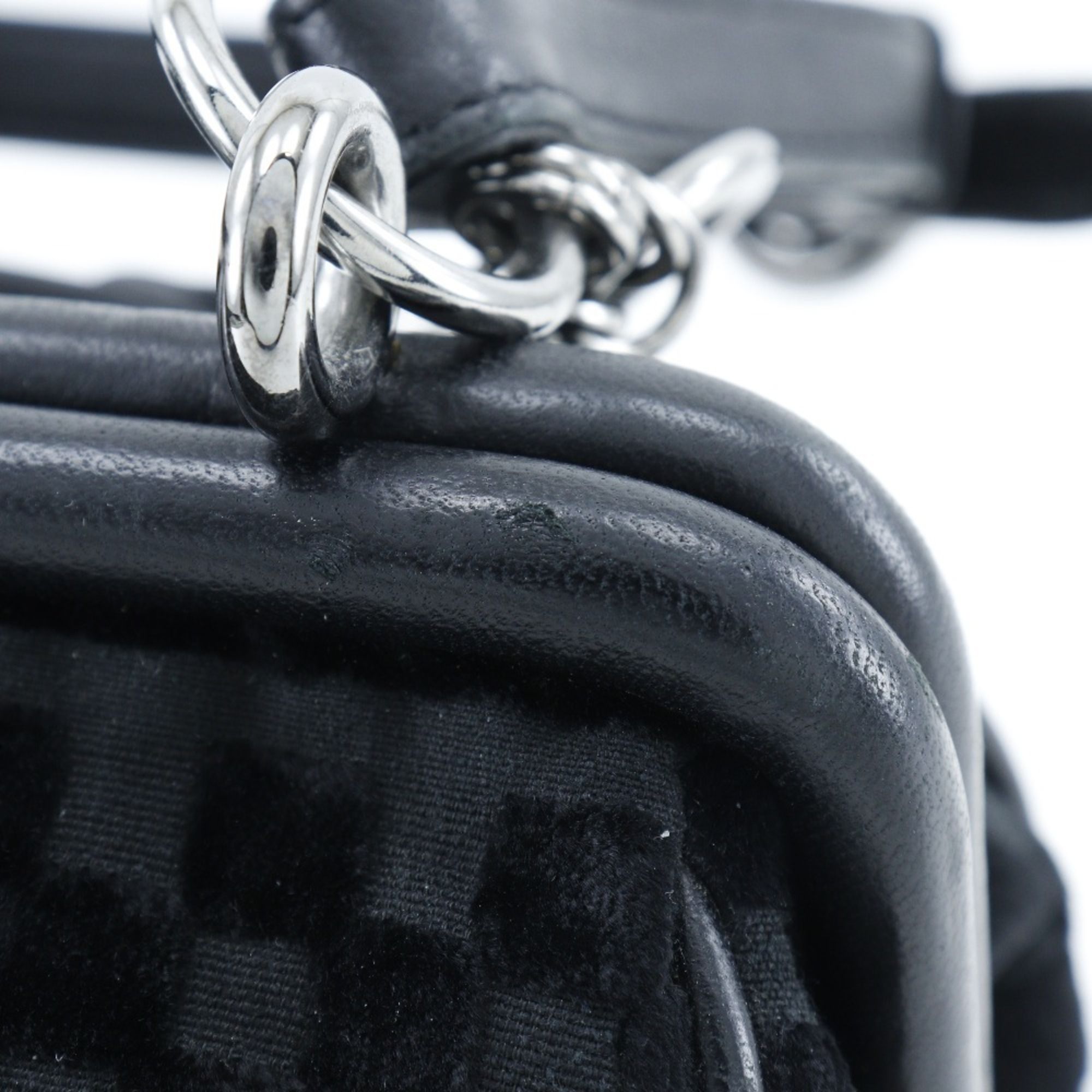 Leather Shoulder Bag (Pre-Owned) - Chanel - Modalova