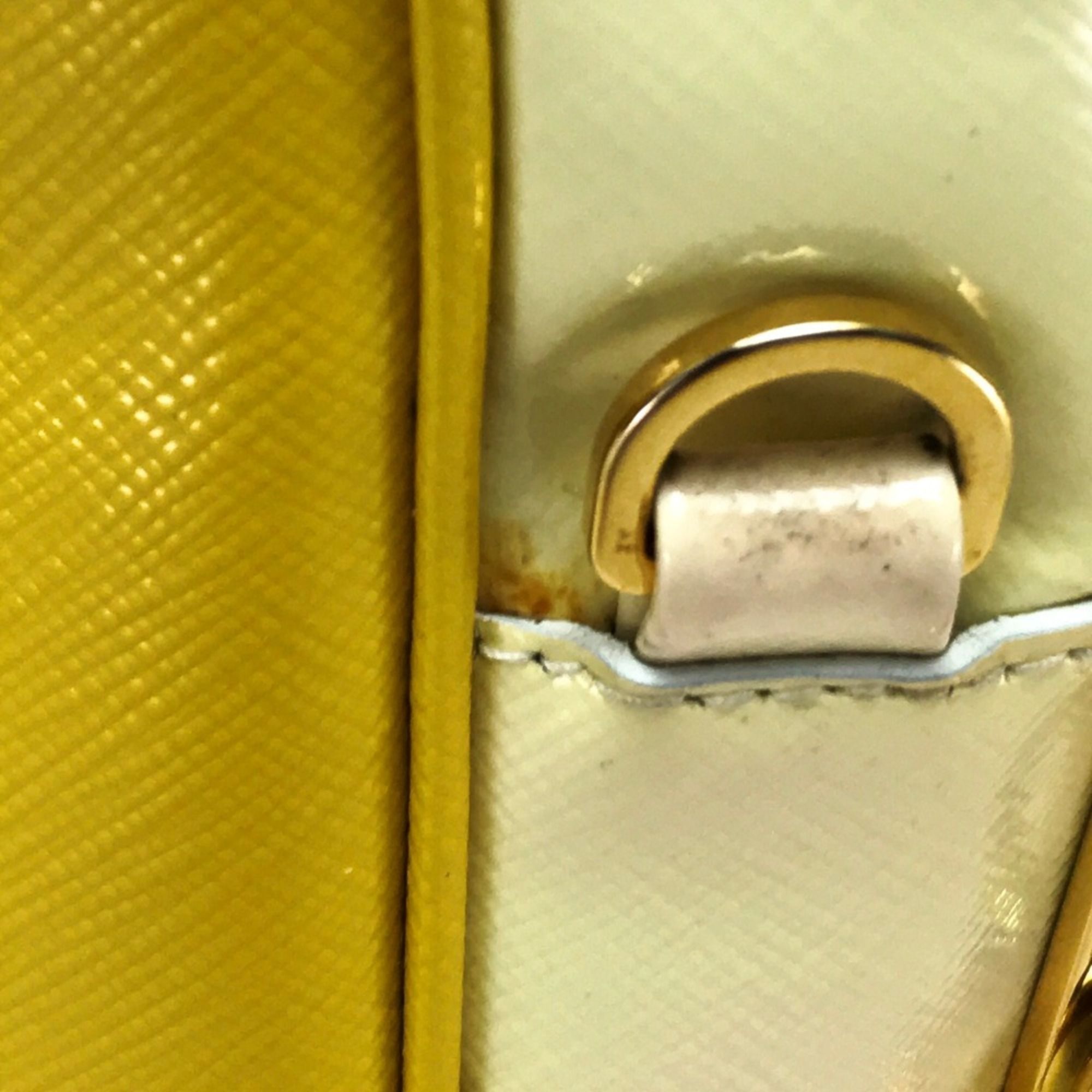 Saffiano Leather Handbag (Pre-Owned) - Prada - Modalova