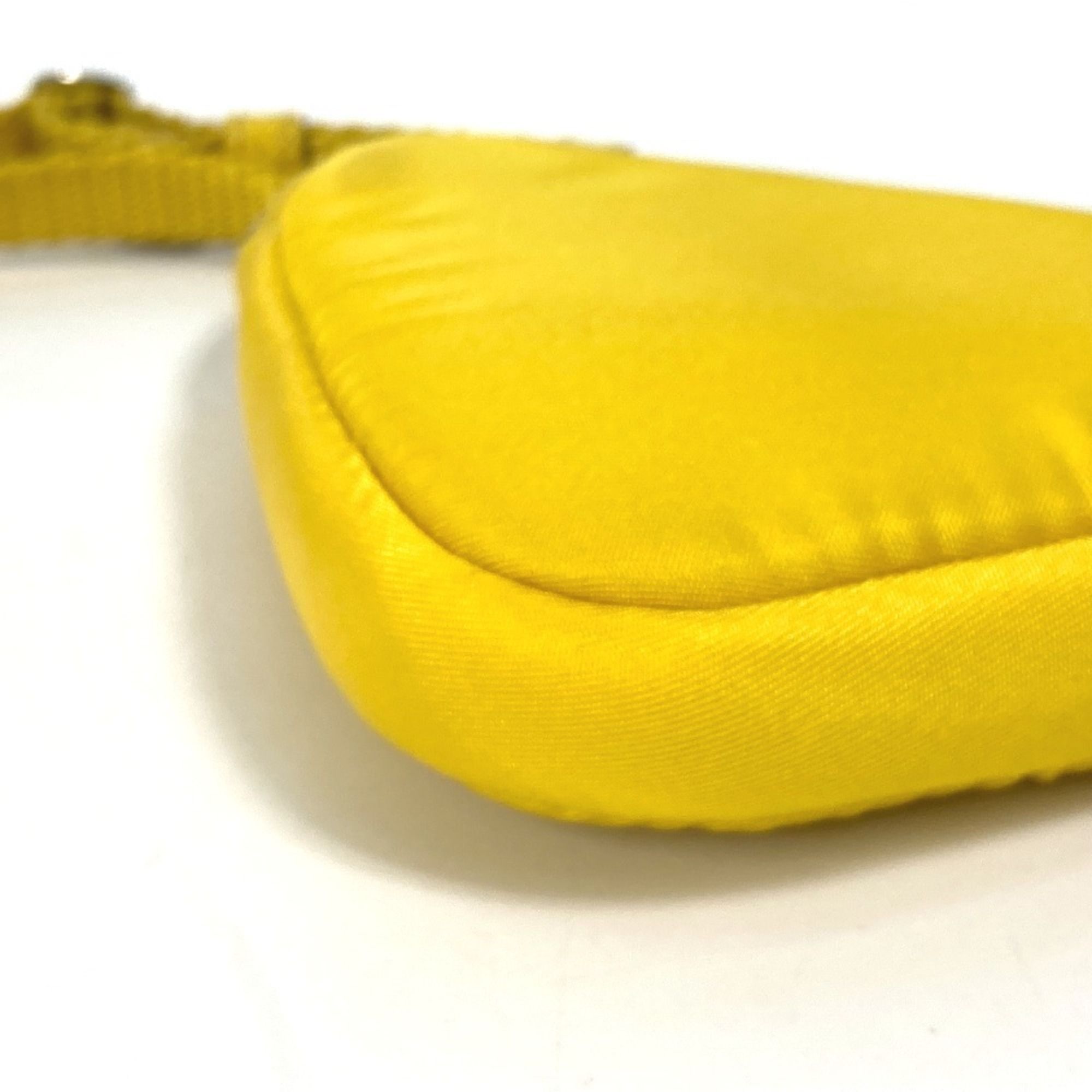 Nylon Pouch (Pre-Owned) - Prada - Modalova