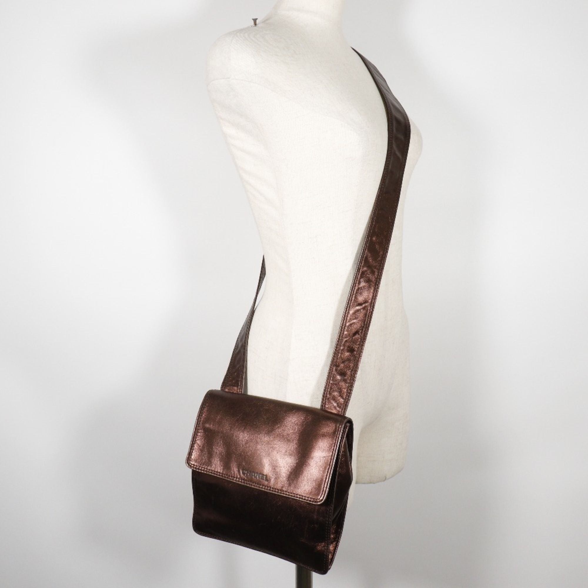 Leather Shoulder Bag (Pre-Owned) - Chanel - Modalova