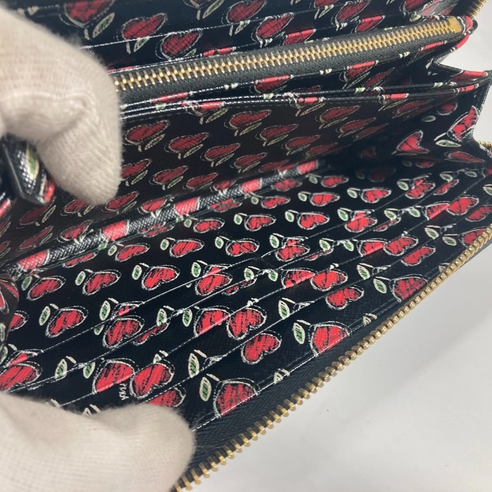 Leather Long Wallet (Bi-Fold) (Pre-Owned) - Prada - Modalova