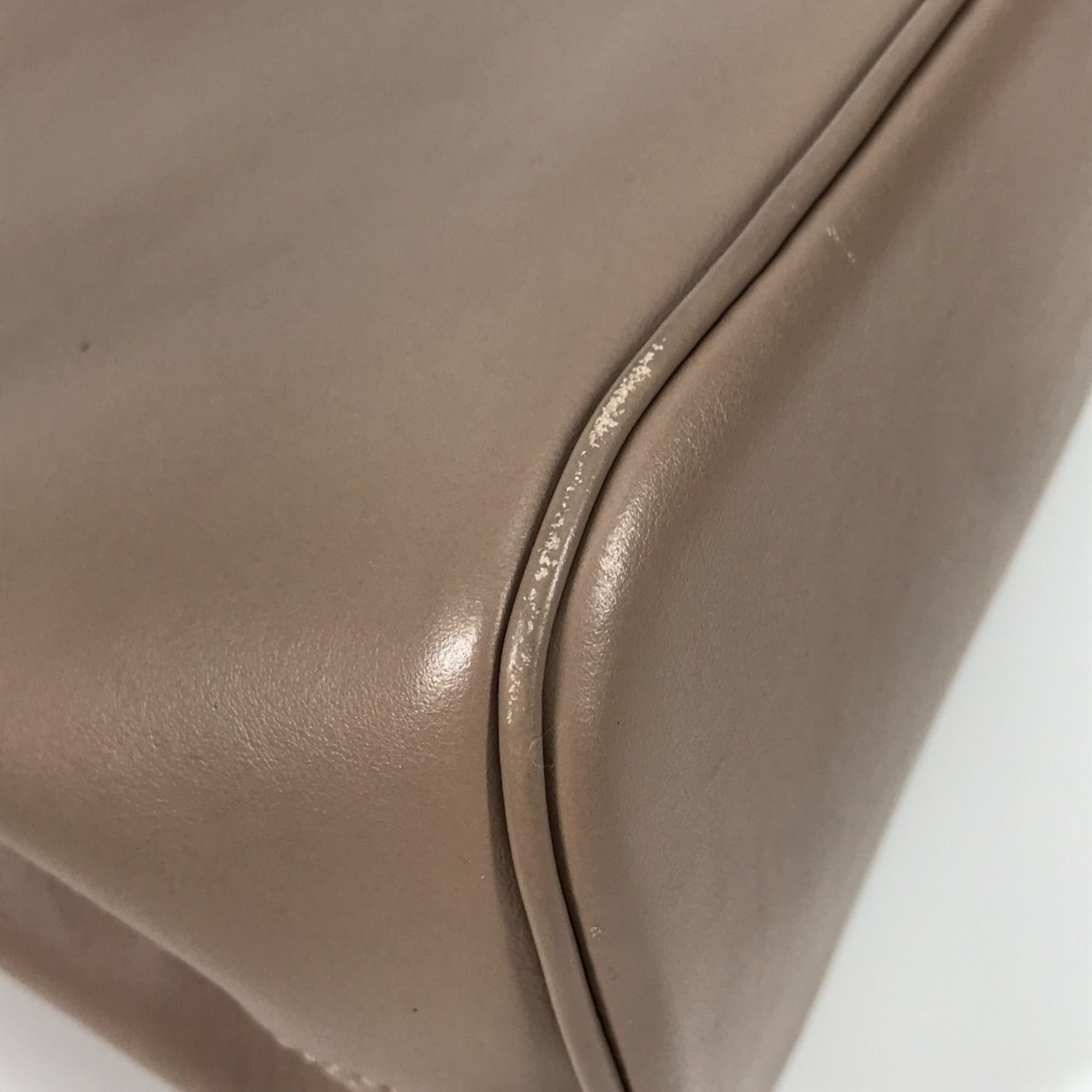 Leather Shoulder Bag (Pre-Owned) - Bvlgari - Modalova