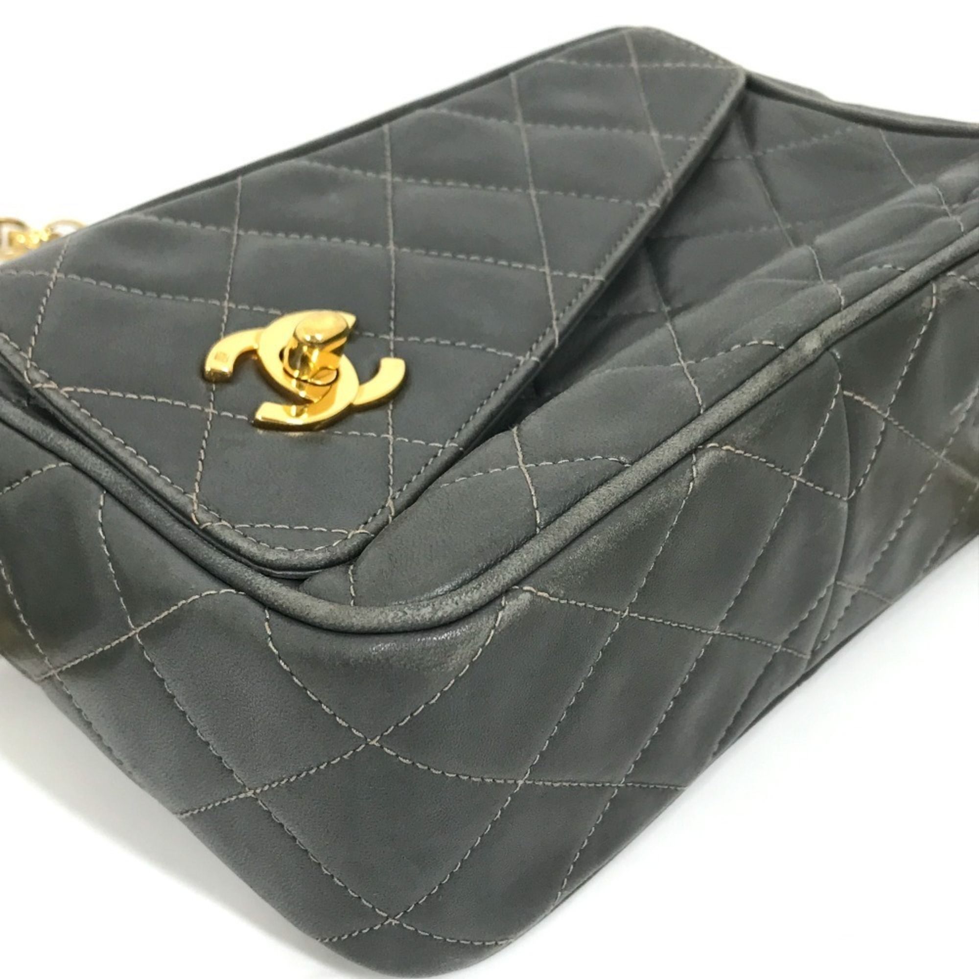 Leather Shoulder Bag (Pre-Owned) - Chanel - Modalova
