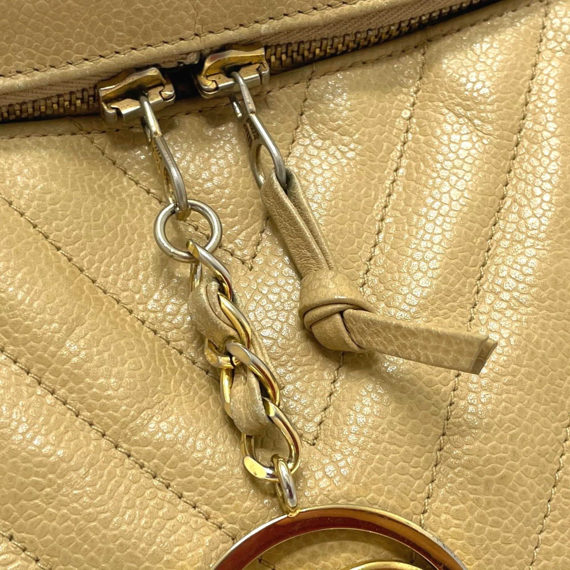 Leather Shoulder Bag (Pre-Owned) - Chanel - Modalova