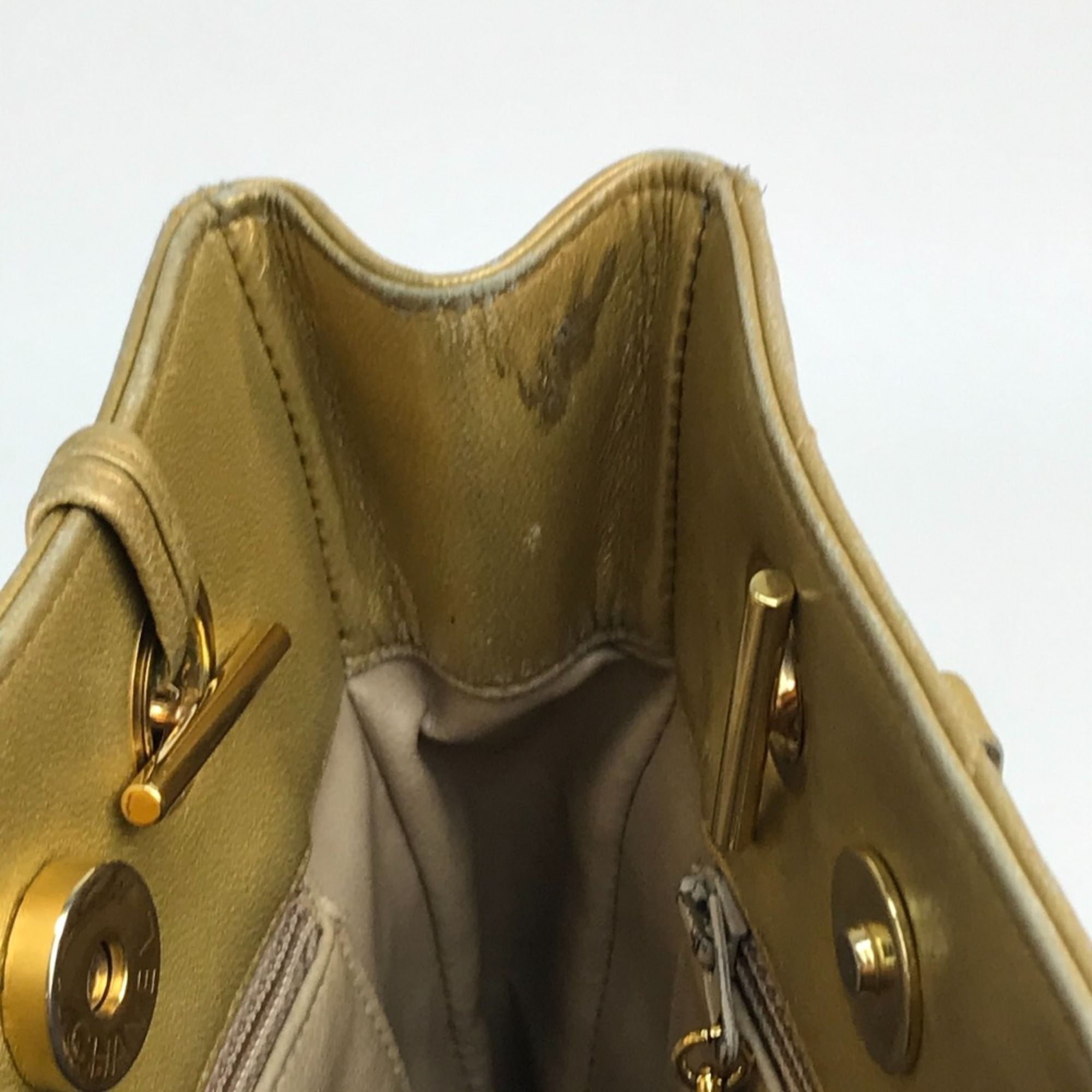 Leather Shoulder Bag (Pre-Owned) - Chanel - Modalova