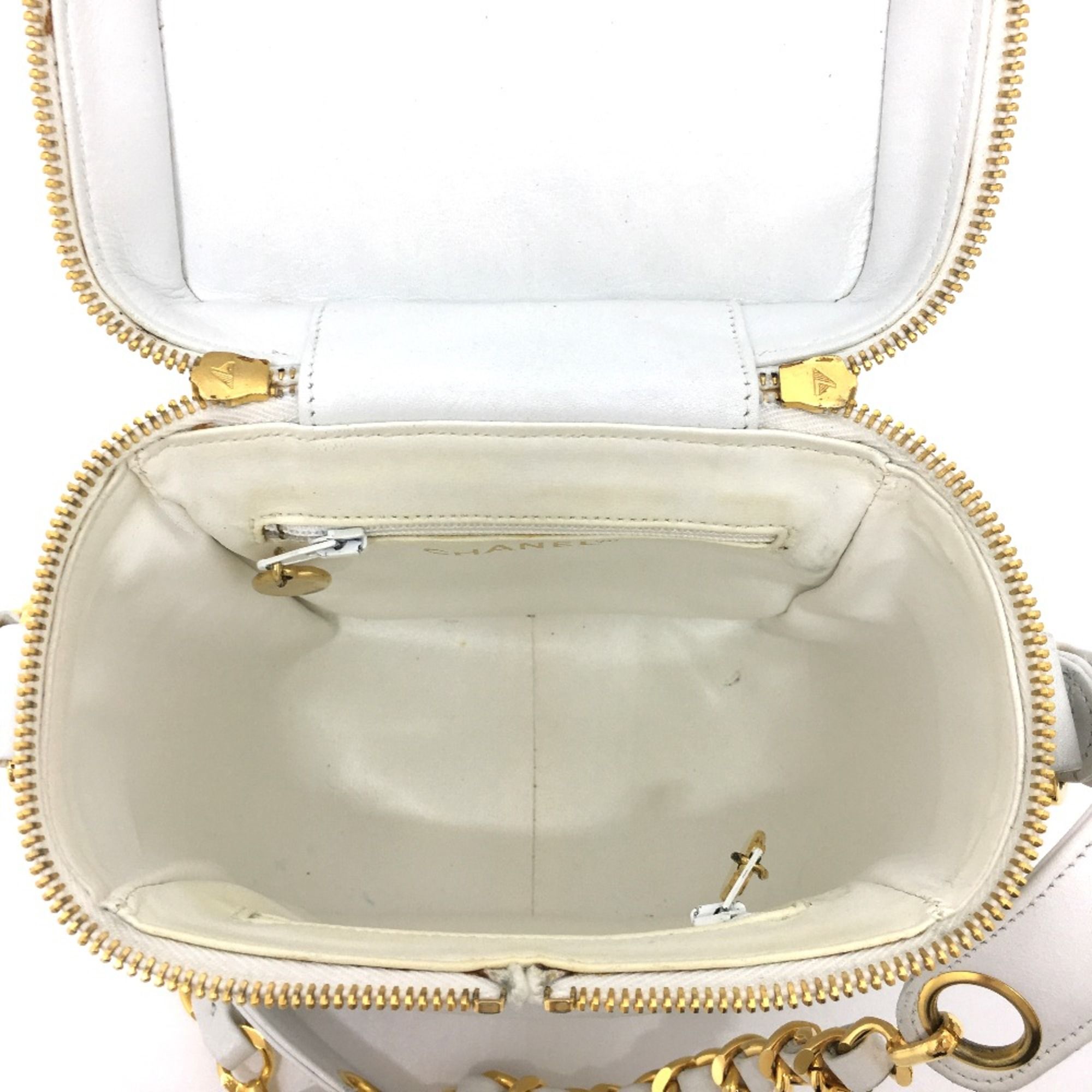 Leather Shoulder Bag (Pre-Owned) - Chanel - Modalova