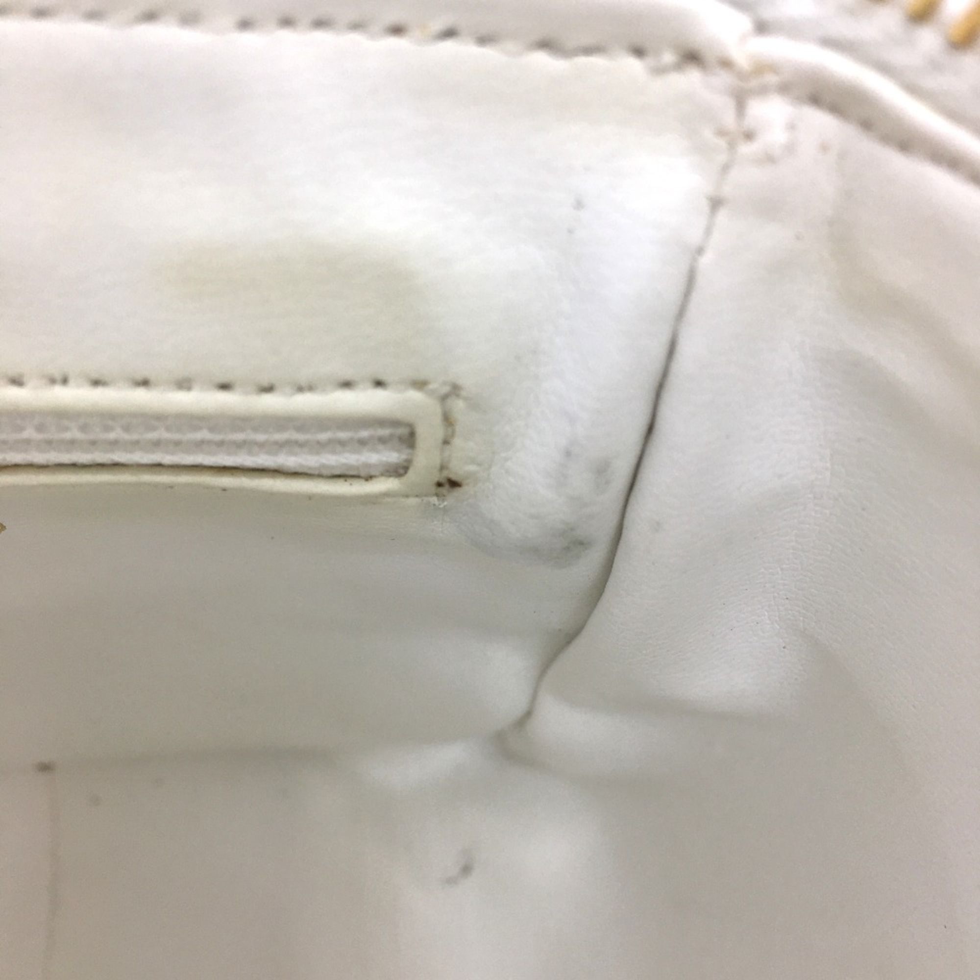Leather Shoulder Bag (Pre-Owned) - Chanel - Modalova