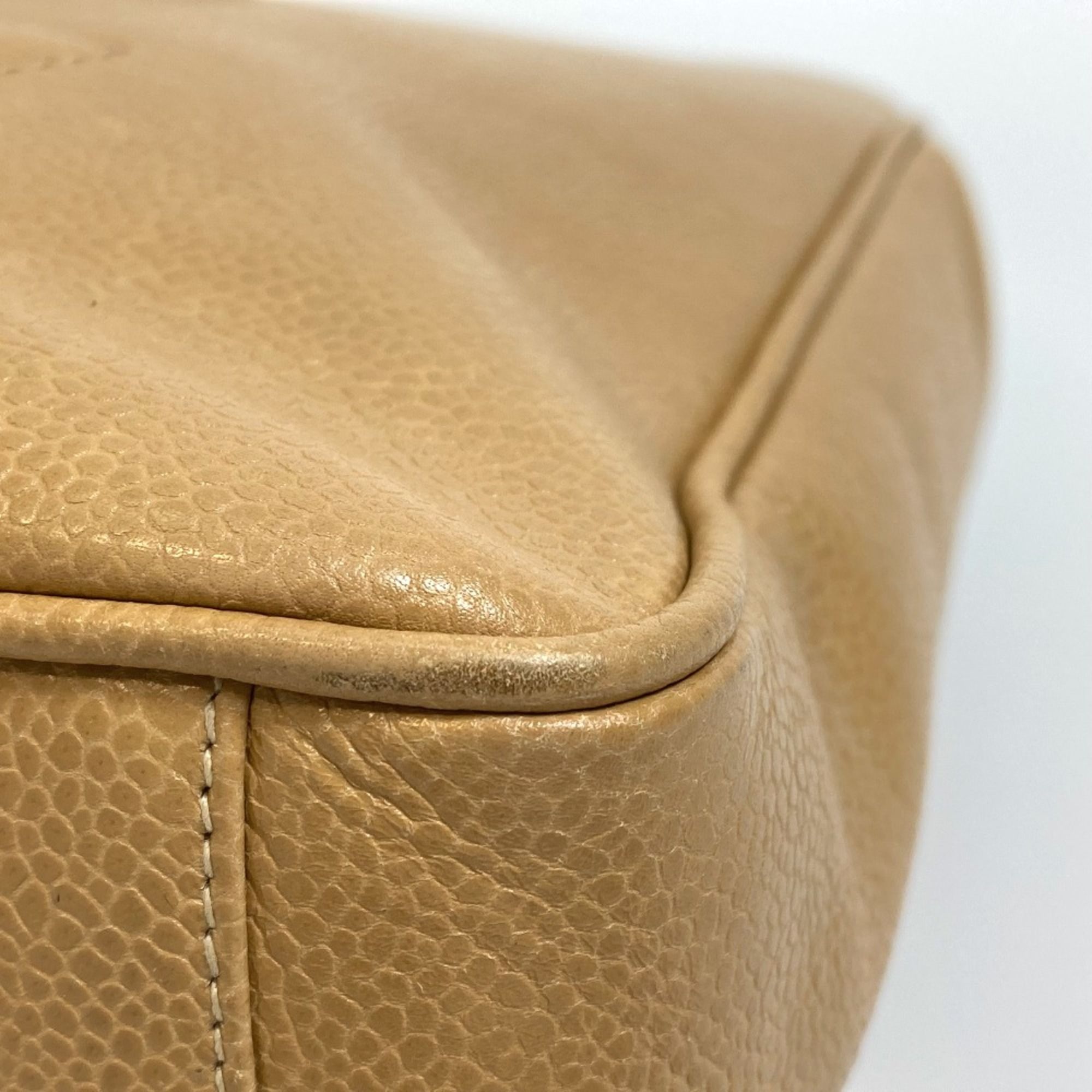 Leather Shoulder Bag (Pre-Owned) - Chanel - Modalova