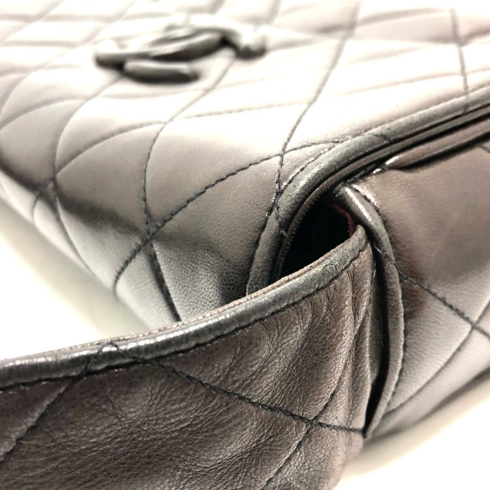 Leather Shoulder Bag (Pre-Owned) - Chanel - Modalova