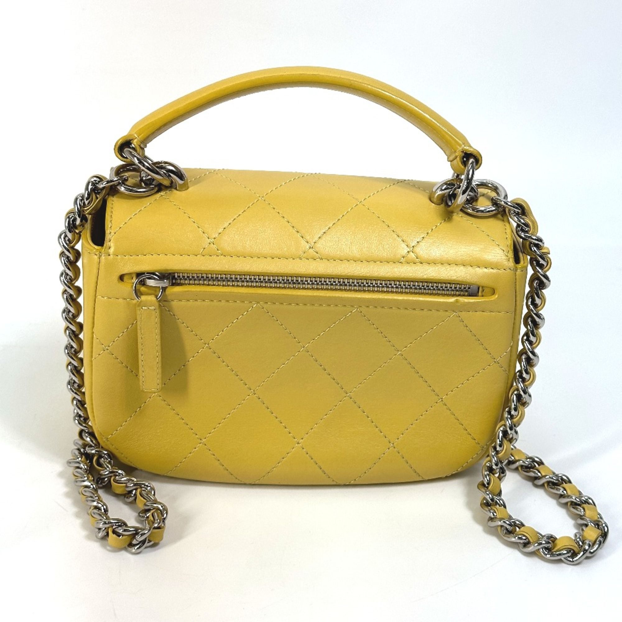 Leather Shoulder Bag (Pre-Owned) - Chanel - Modalova