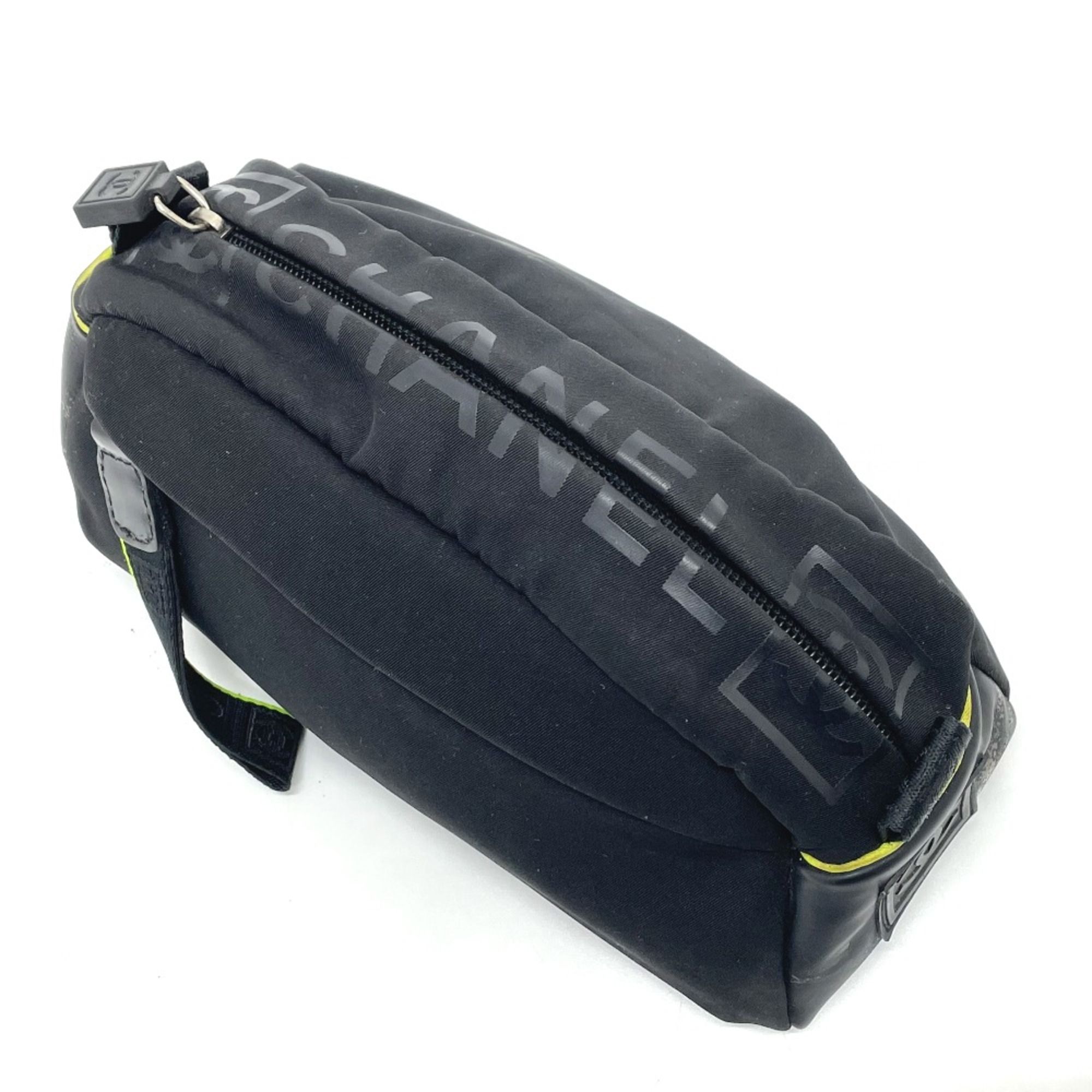 Cloth Pouch (Pre-Owned) - Chanel - Modalova