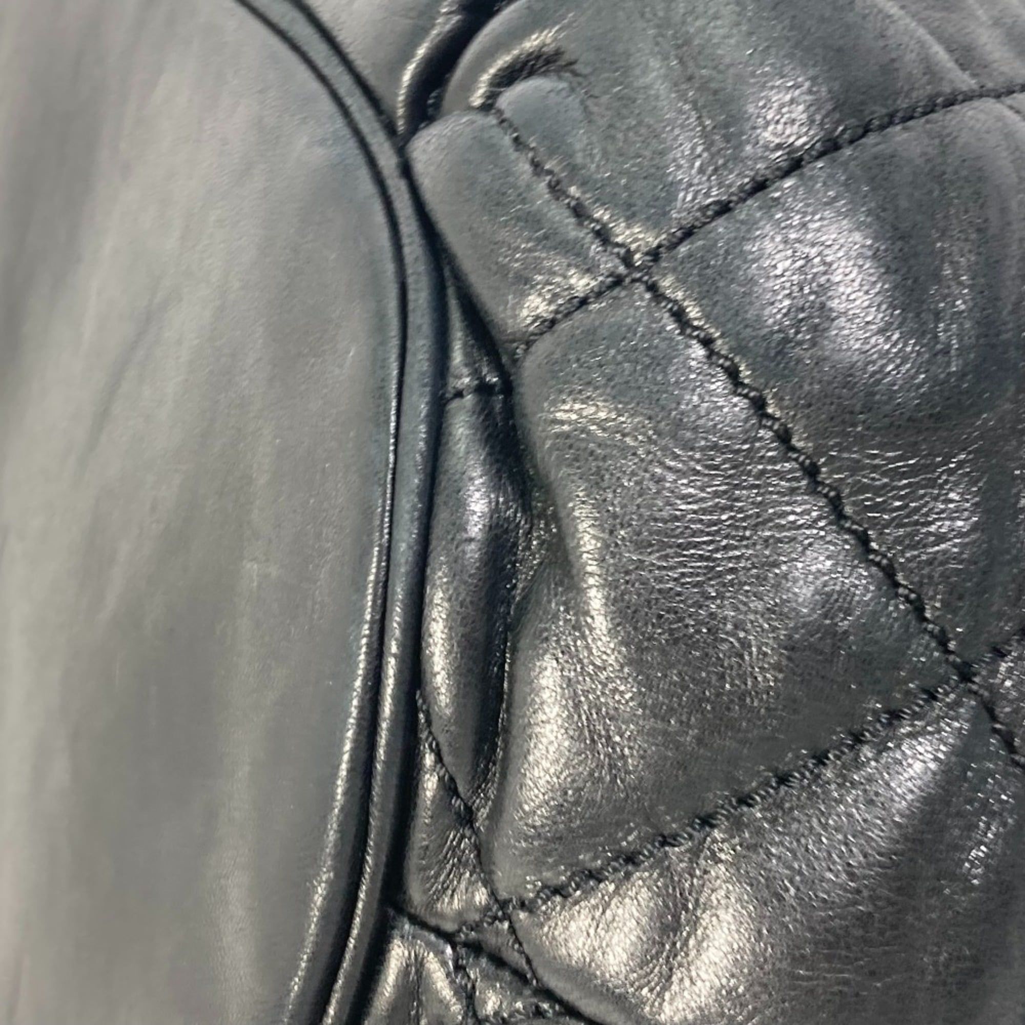 Leather Shoulder Bag (Pre-Owned) - Chanel - Modalova