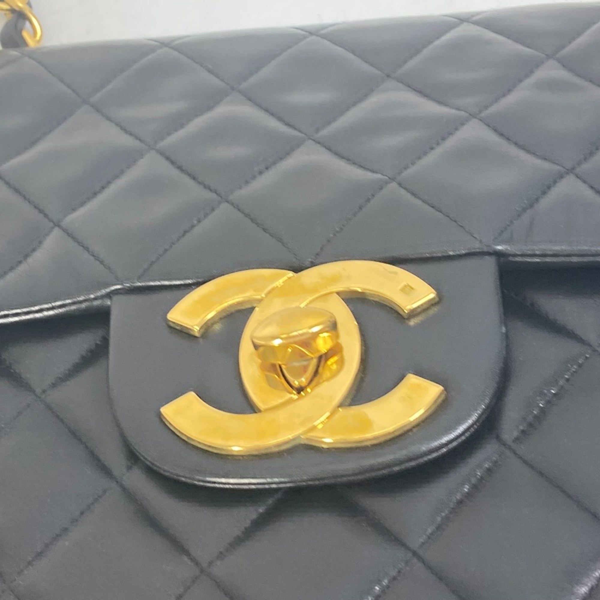 Leather Shoulder Bag (Pre-Owned) - Chanel - Modalova