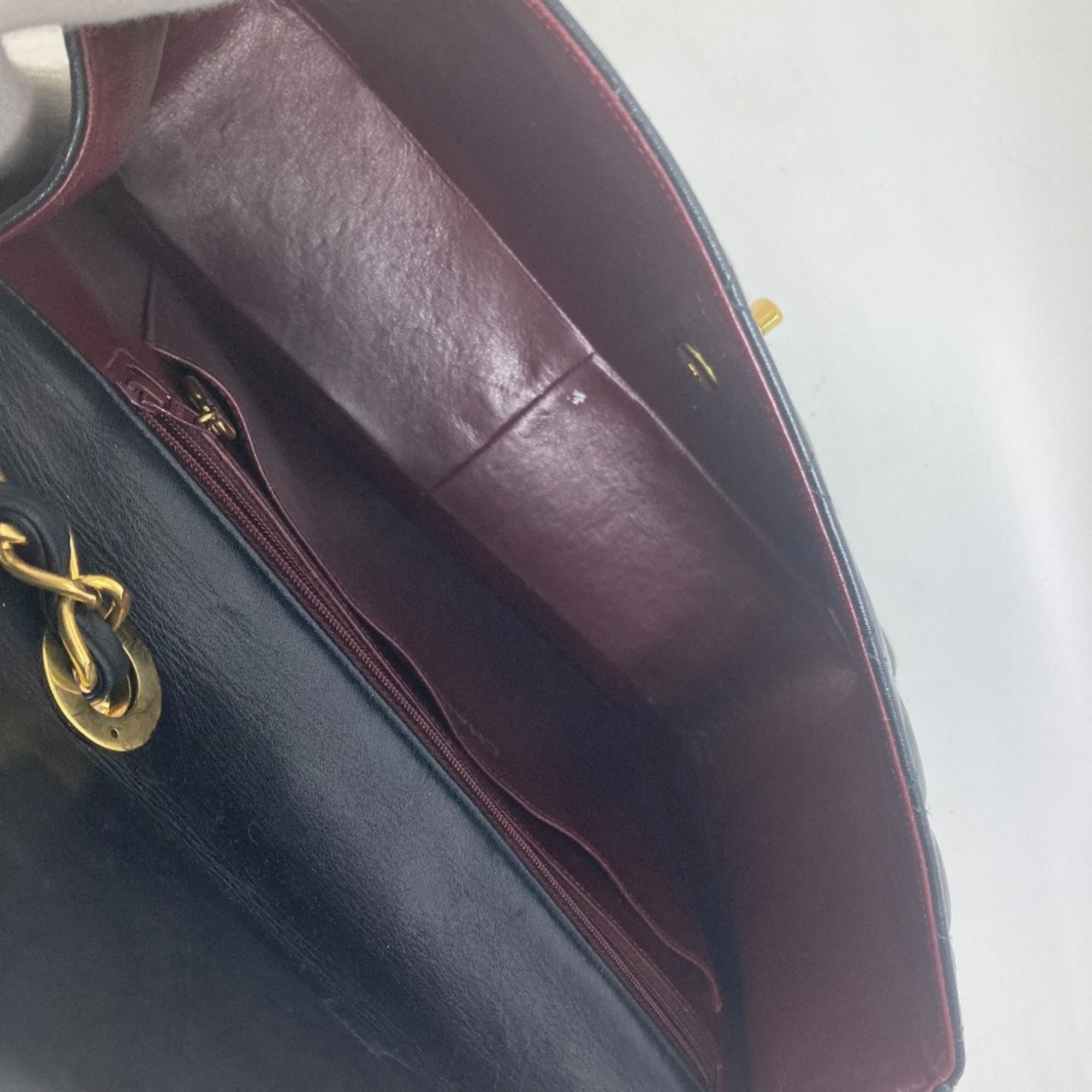 Leather Shoulder Bag (Pre-Owned) - Chanel - Modalova