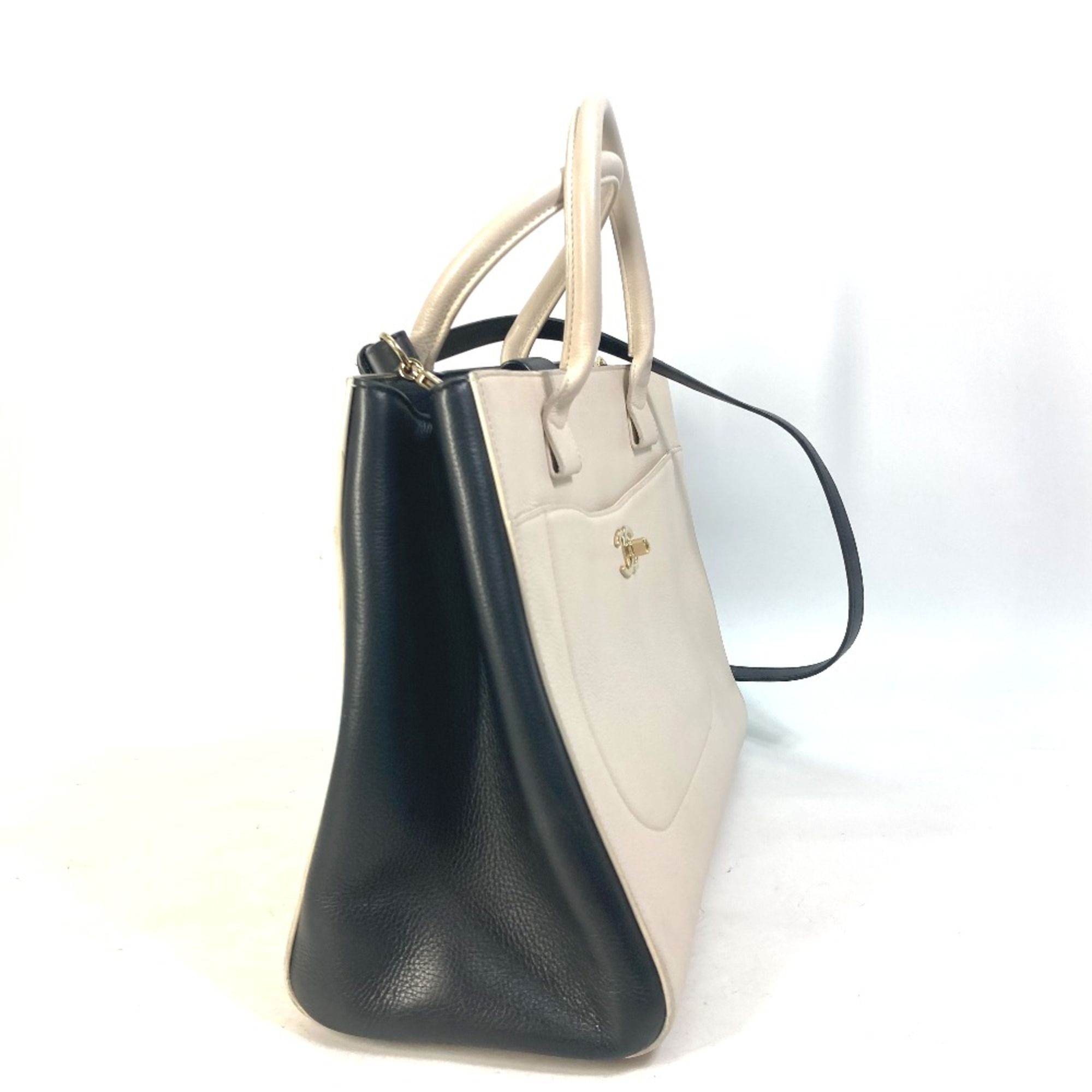 Leather Handbag (Pre-Owned) - Chanel - Modalova