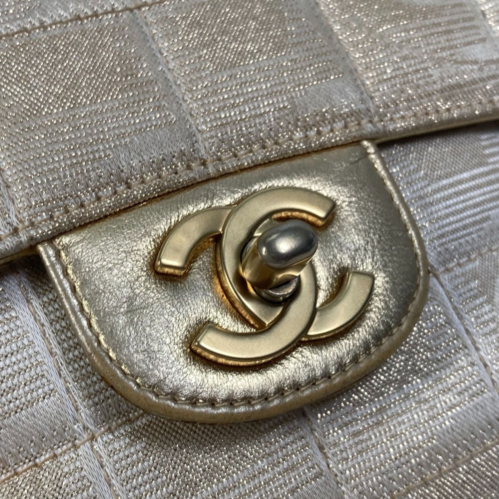Cloth Shoulder Bag (Pre-Owned) - Chanel - Modalova