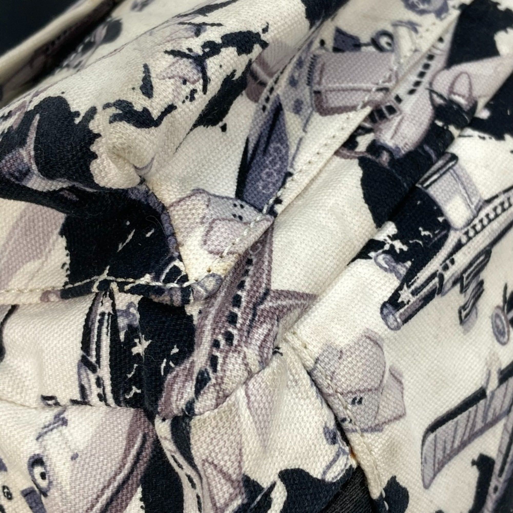 Cloth Shoulder Bag (Pre-Owned) - Chanel - Modalova