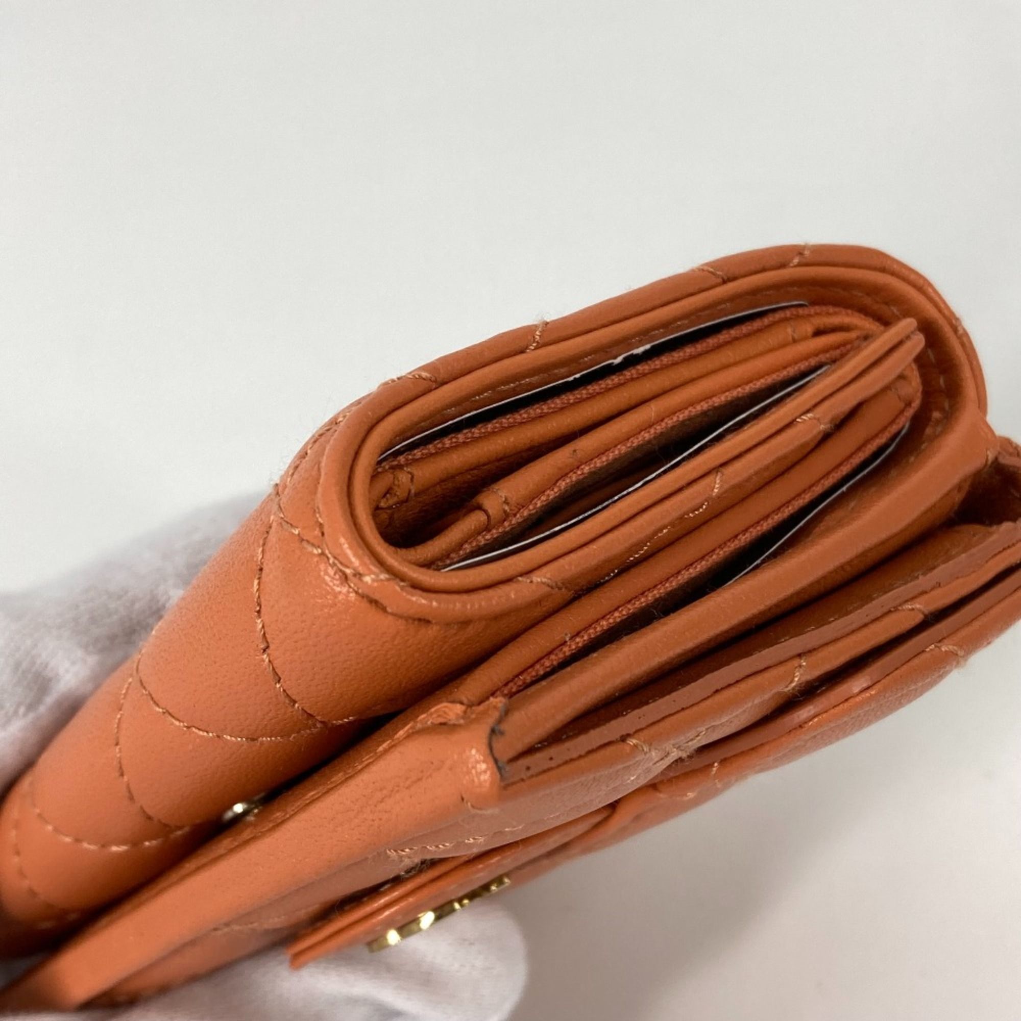Leather Wallet (Tri-Fold) (Pre-Owned) - Chanel - Modalova