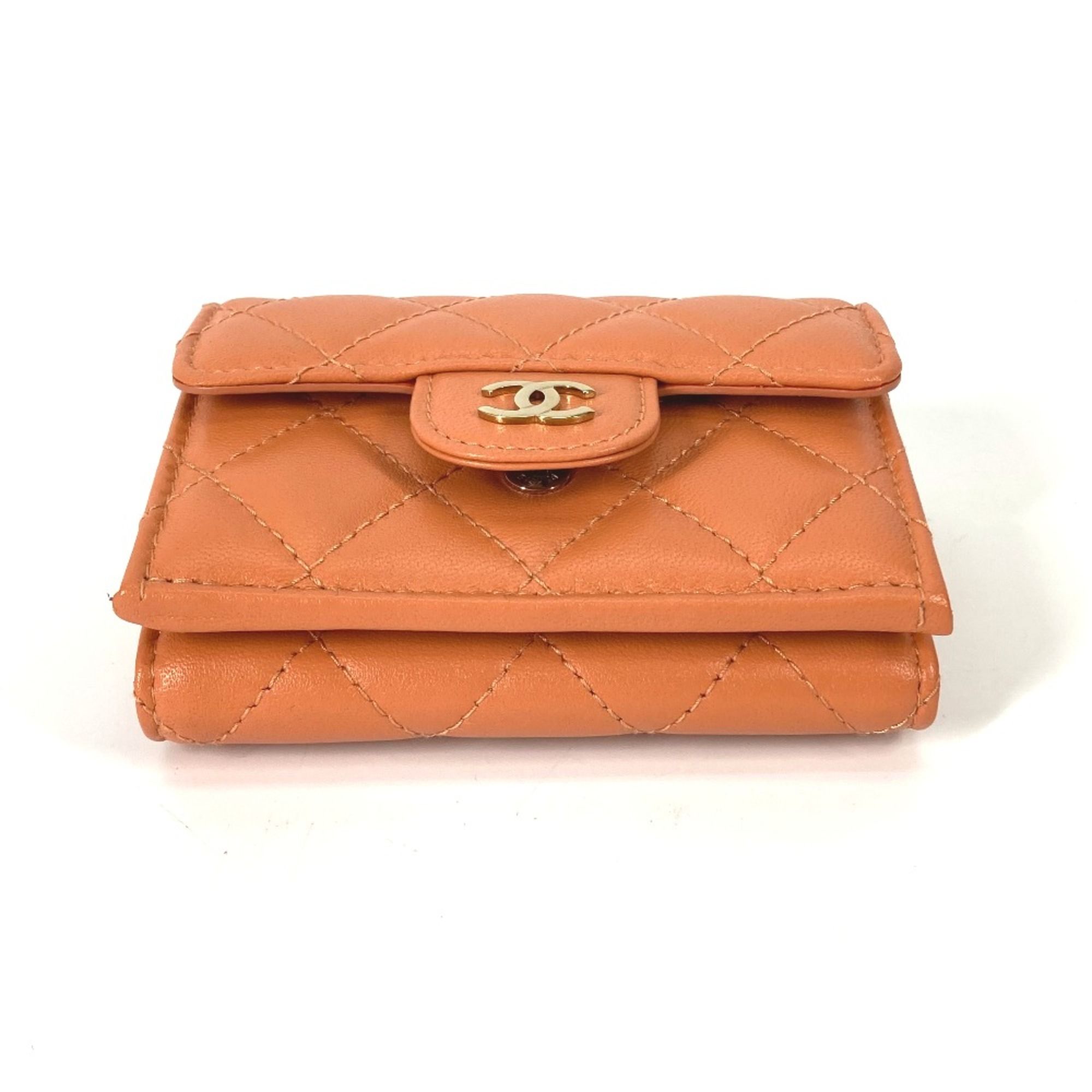 Leather Wallet (Tri-Fold) (Pre-Owned) - Chanel - Modalova