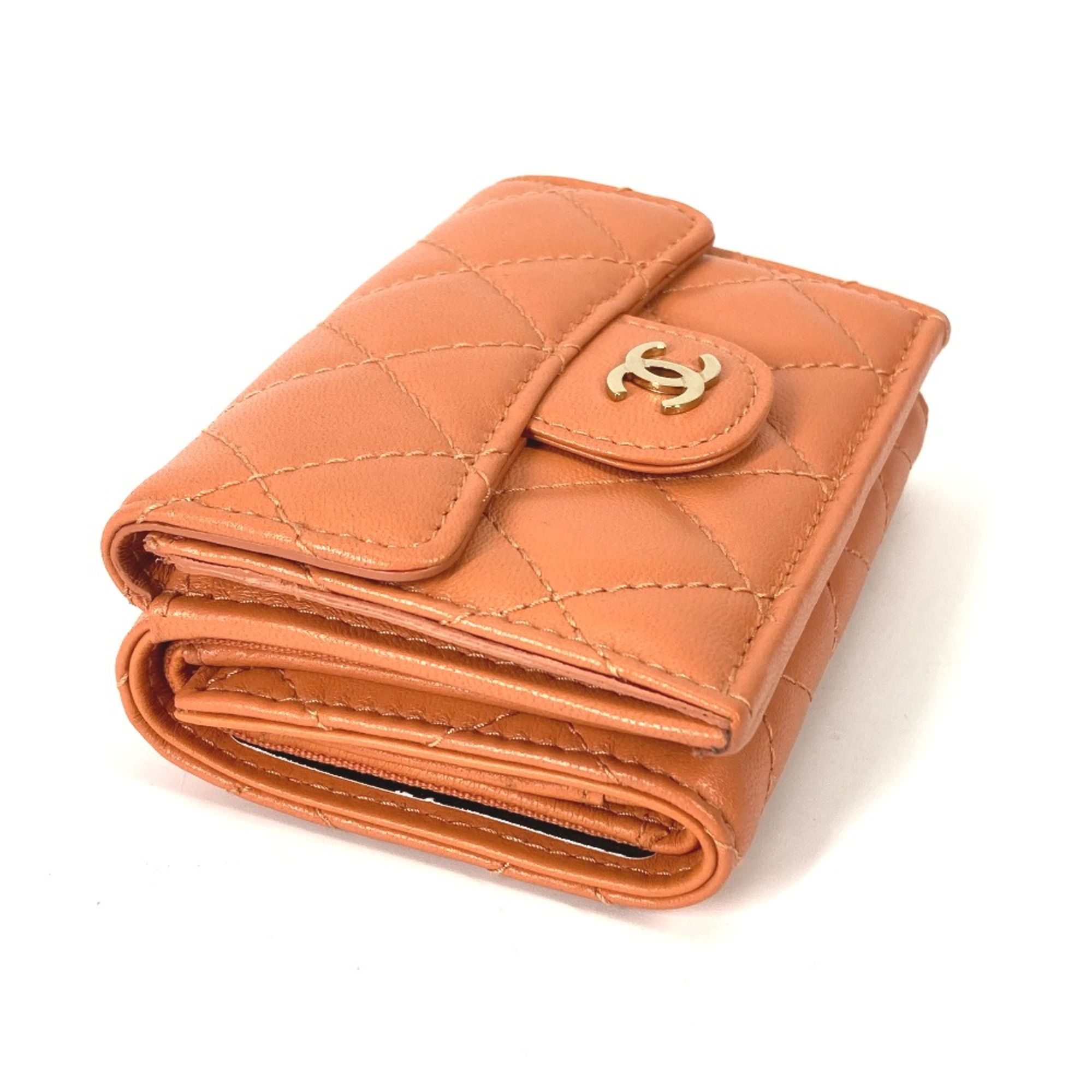 Leather Wallet (Tri-Fold) (Pre-Owned) - Chanel - Modalova
