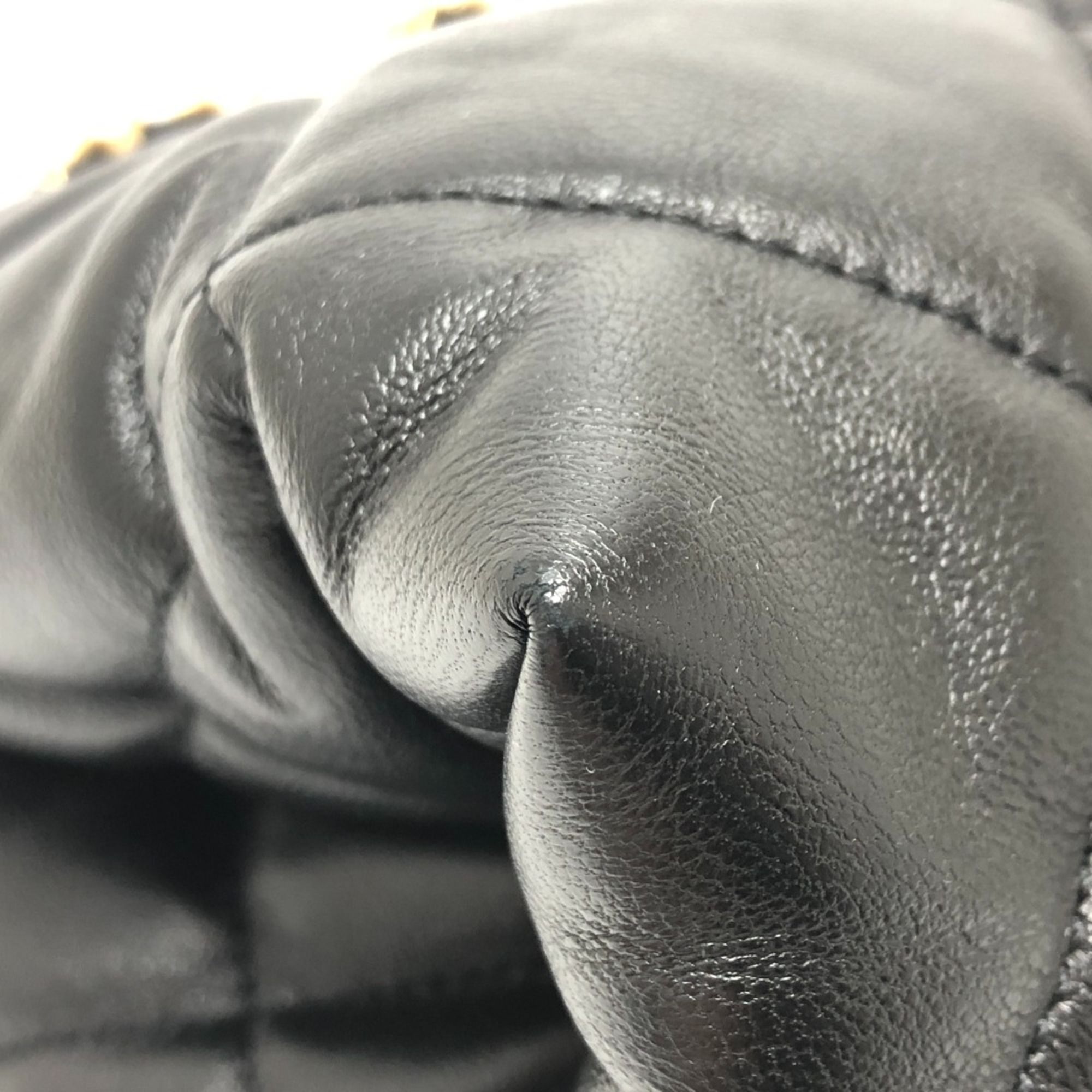 Leather Shoulder Bag (Pre-Owned) - Chanel - Modalova