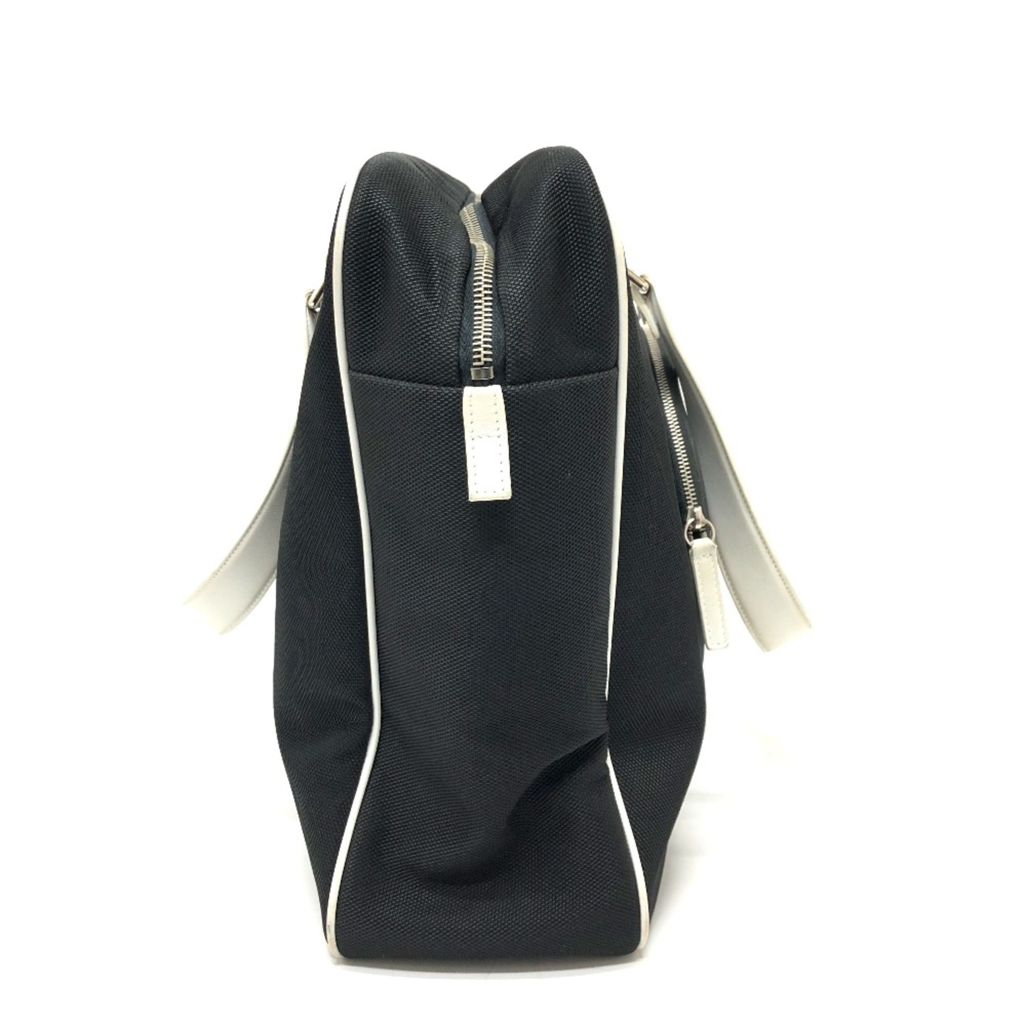 Cloth Shoulder Bag (Pre-Owned) - Chanel - Modalova