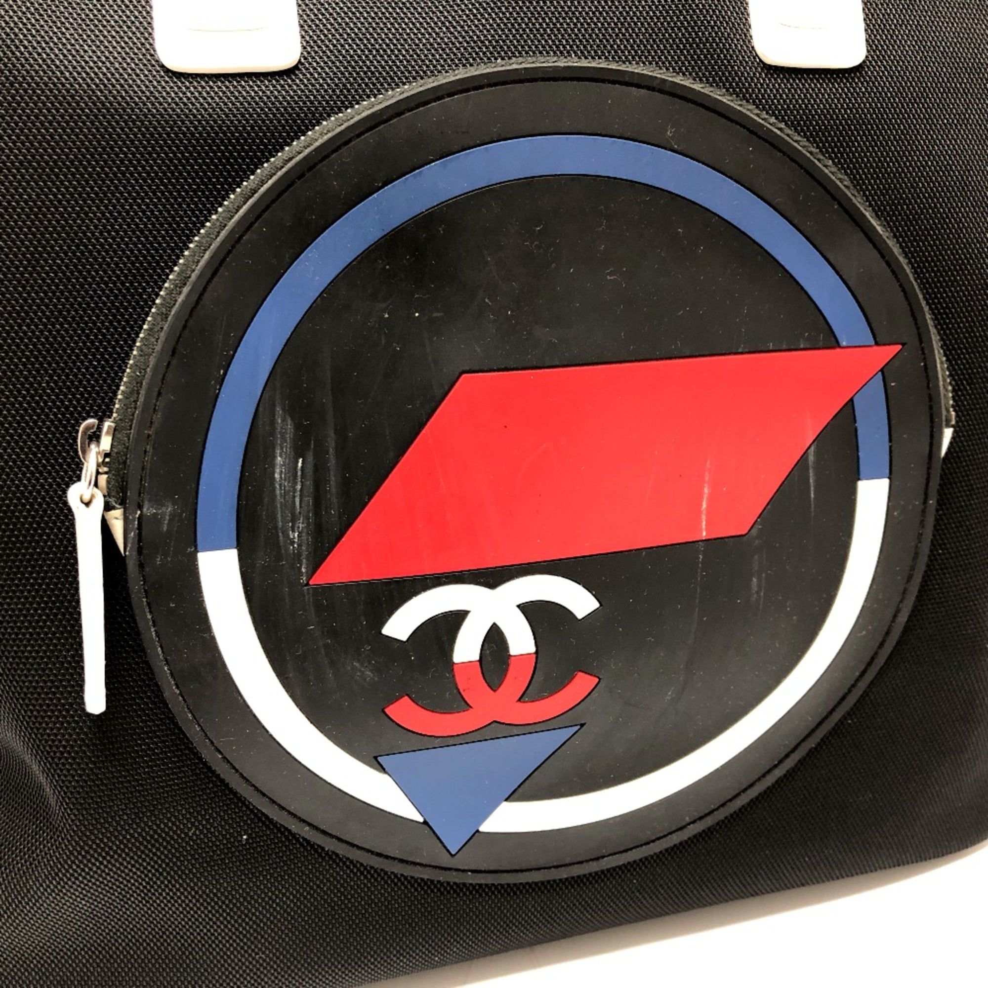 Cloth Shoulder Bag (Pre-Owned) - Chanel - Modalova