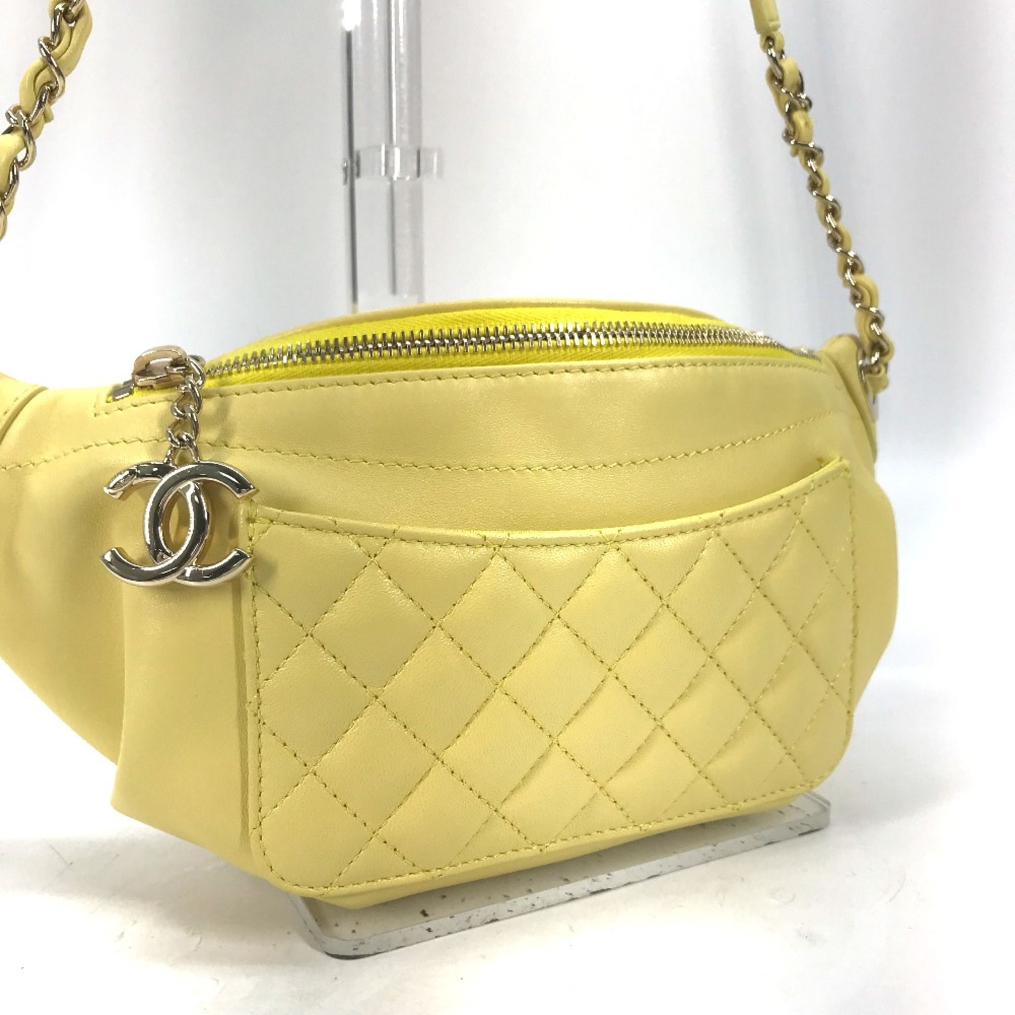 Leather Other (Pre-Owned) - Chanel - Modalova