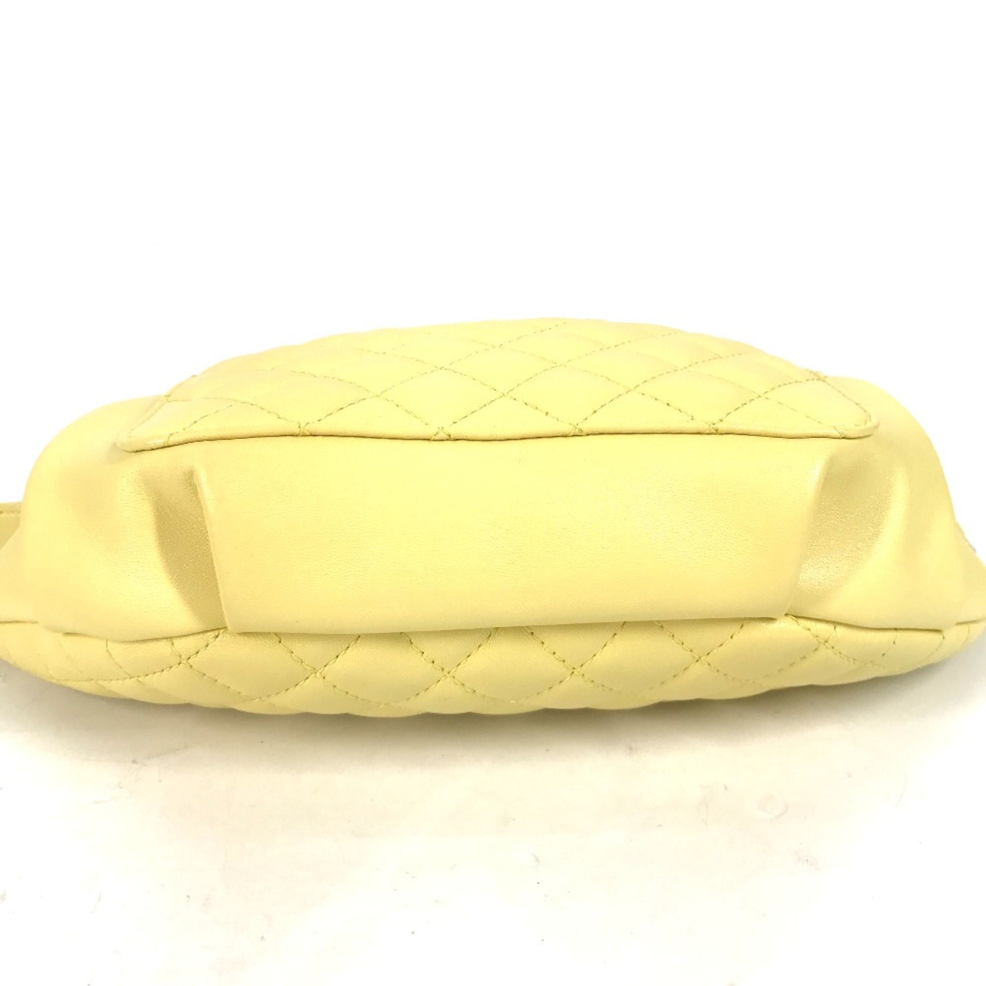 Leather Other (Pre-Owned) - Chanel - Modalova