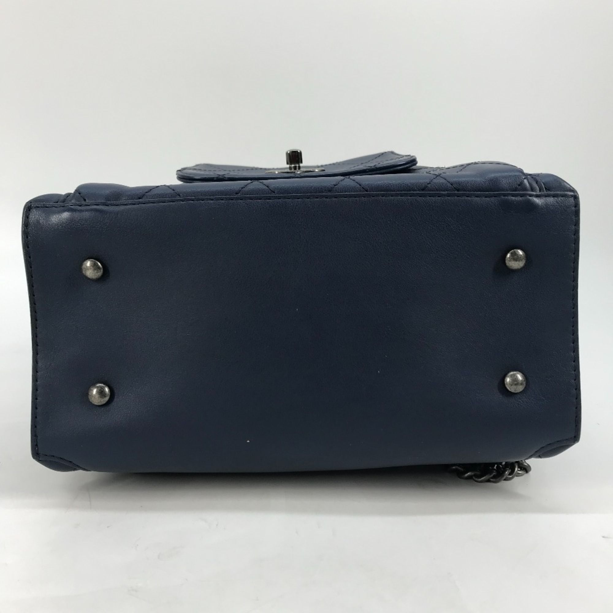 Leather Shoulder Bag (Pre-Owned) - Chanel - Modalova