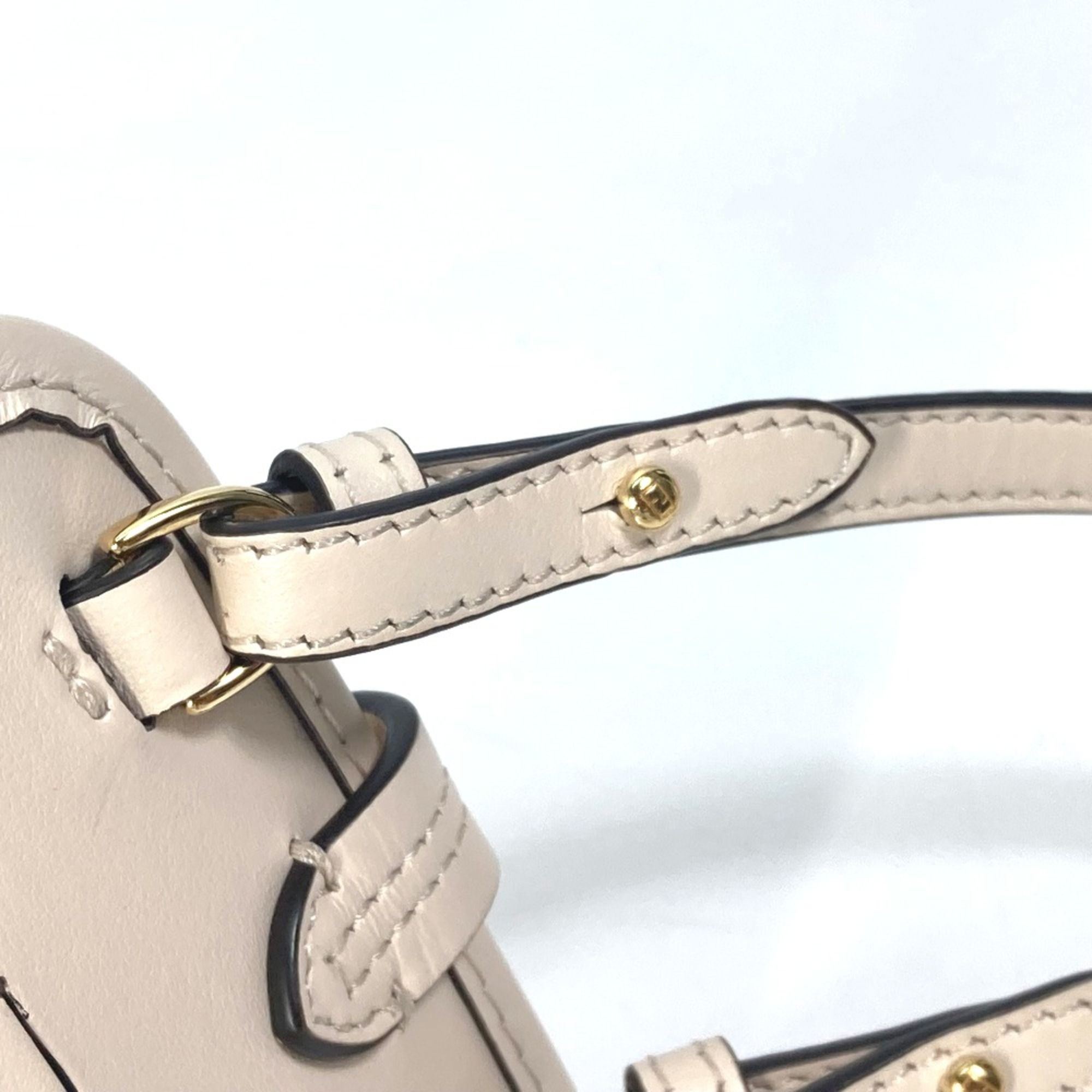 Fendi Beige Other Pouch (Pre-Owned) - Fendi - Modalova