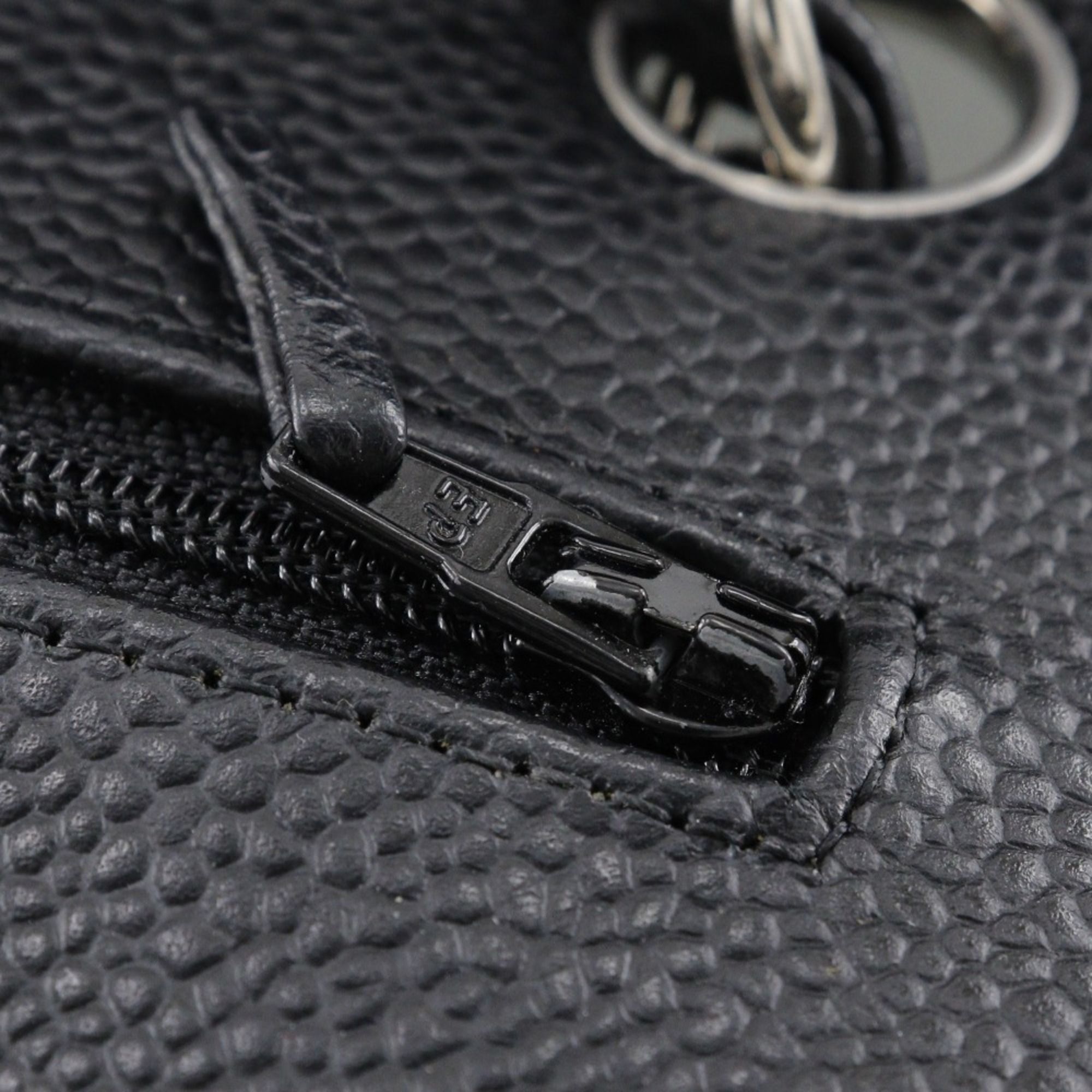 Caviar Leather Shoulder Bag (Pre-Owned) - Chanel - Modalova