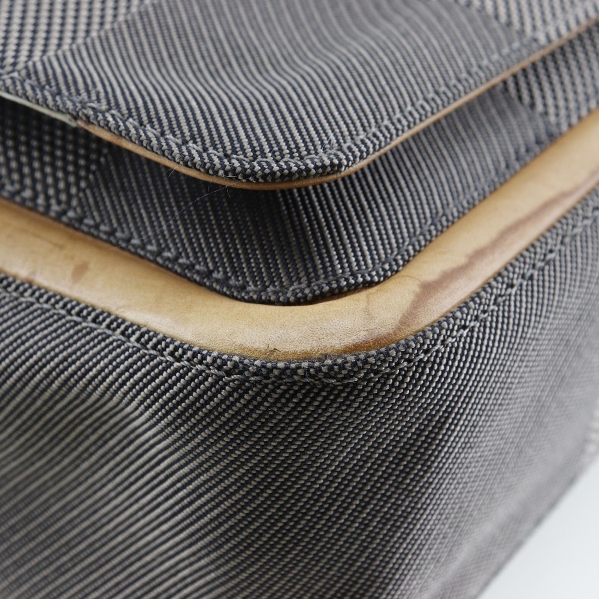 Canvas Shoulder Bag (Pre-Owned) - Louis Vuitton - Modalova