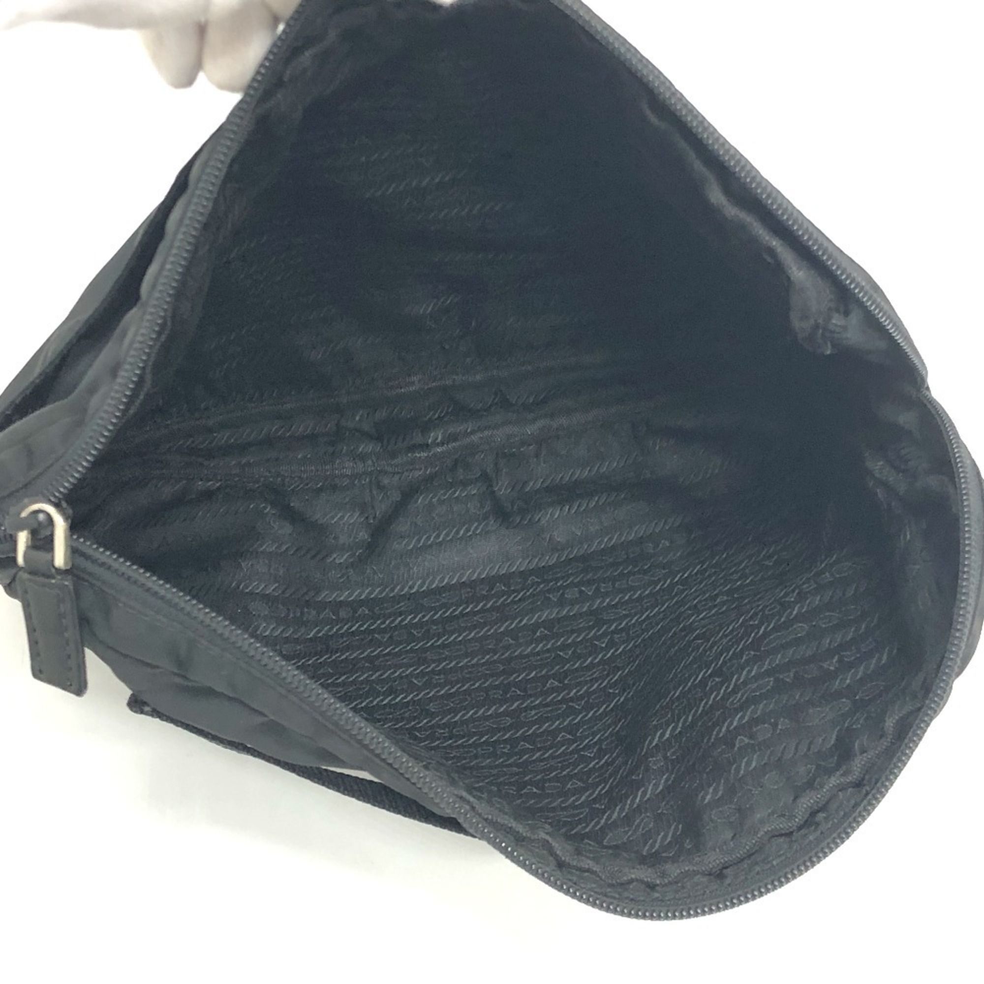 Nylon Clutch Bag (Pre-Owned) - Prada - Modalova