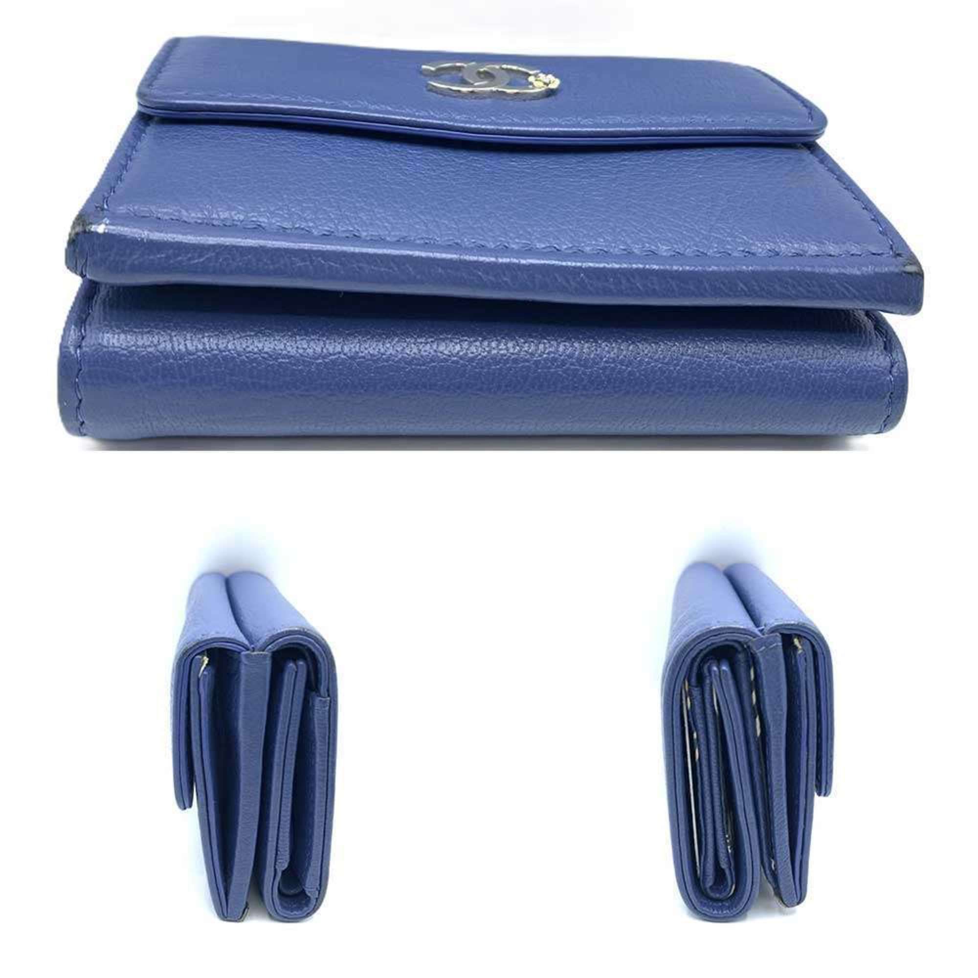 Leather Wallet (Tri-Fold) (Pre-Owned) - Chanel - Modalova