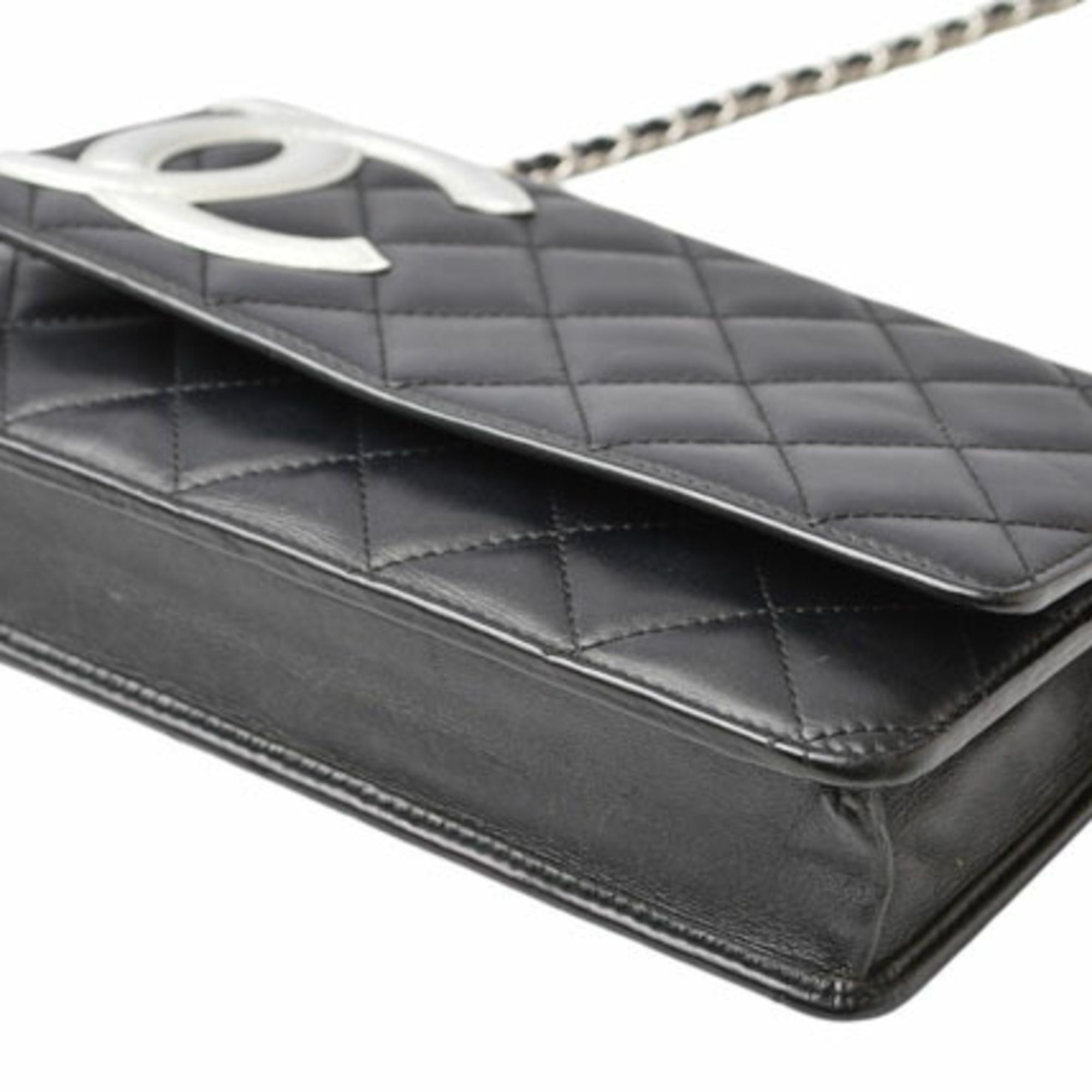 Leather Chain/Shoulder Wallet (Pre-Owned) - Chanel - Modalova