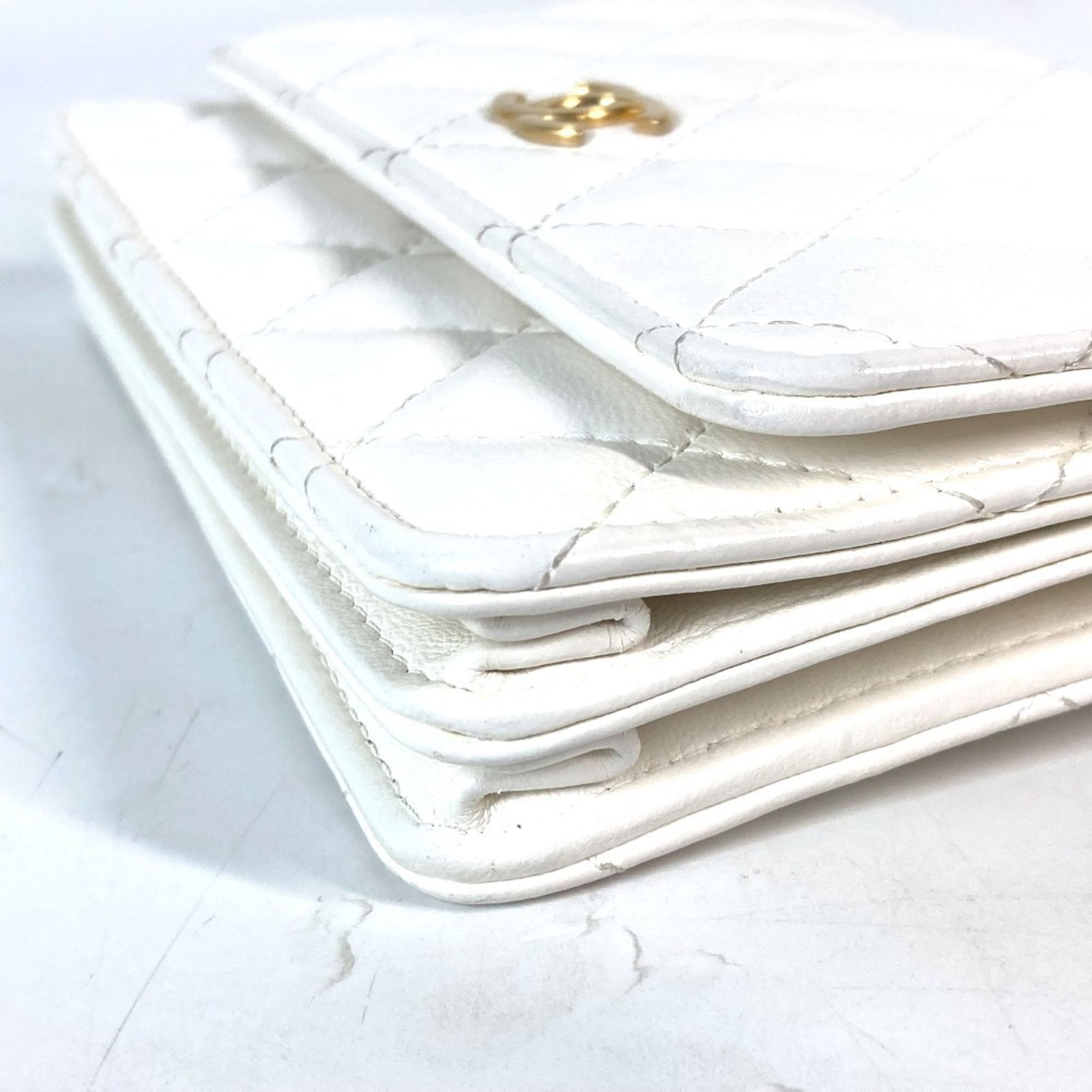 Leather Chain/Shoulder Wallet (Pre-Owned) - Chanel - Modalova