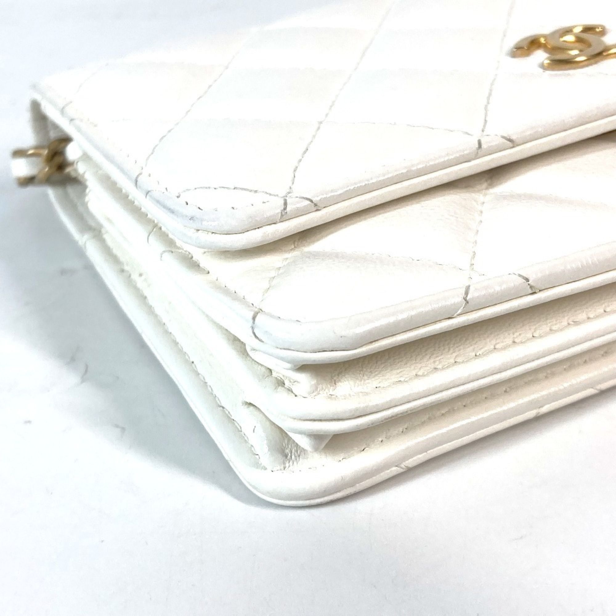 Leather Chain/Shoulder Wallet (Pre-Owned) - Chanel - Modalova