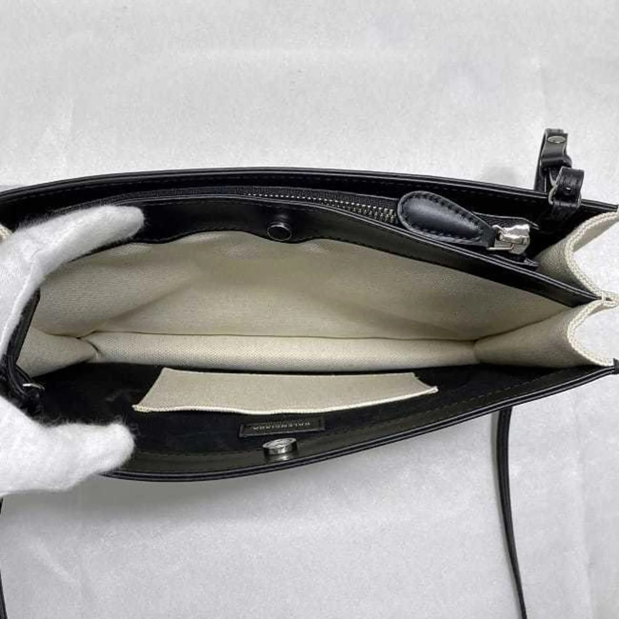 Canvas Shoulder Bag (Pre-Owned) - Balenciaga - Modalova