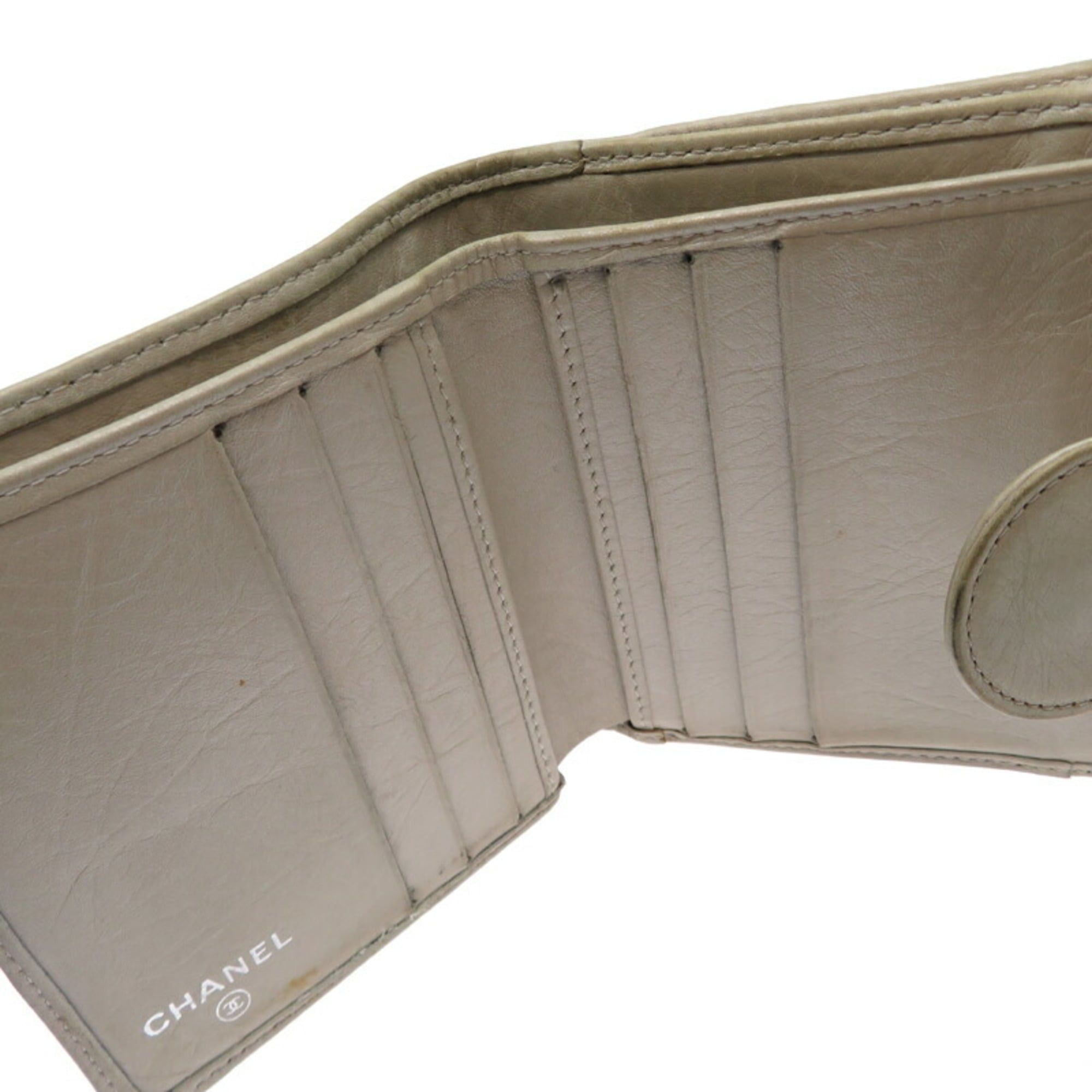 Leather Wallet (Bi-Fold) (Pre-Owned) - Chanel - Modalova